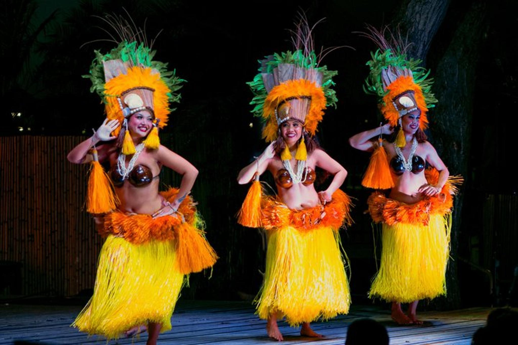 Honolulu Luau at Aloha Tower - Image 2