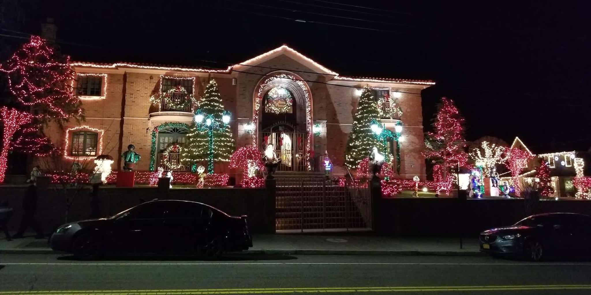 Brooklyn Christmas Lights Tour from Manhattan 4 hr - Image 6