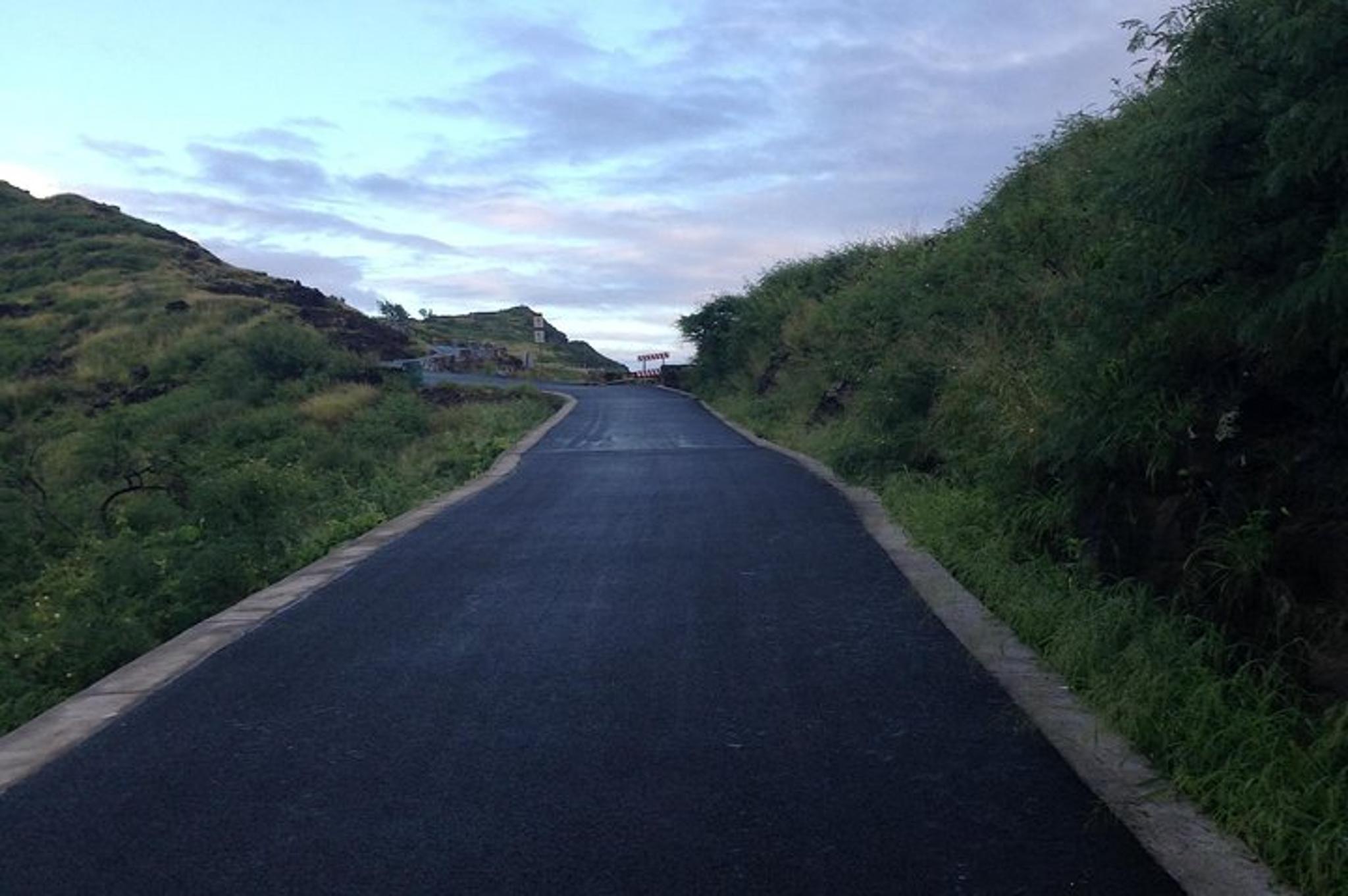 Hawaii Snorkeling and Hiking Adventure - Image 3