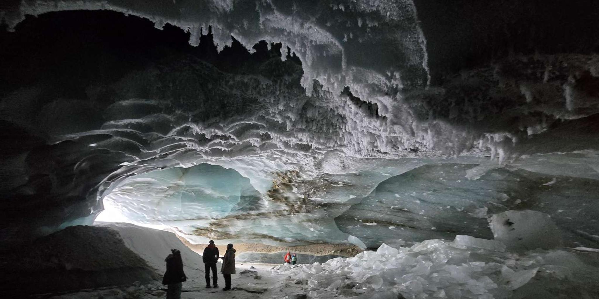 Fairbanks Snowshoe Hike to Castner Glacier Ice Cave - Image 4