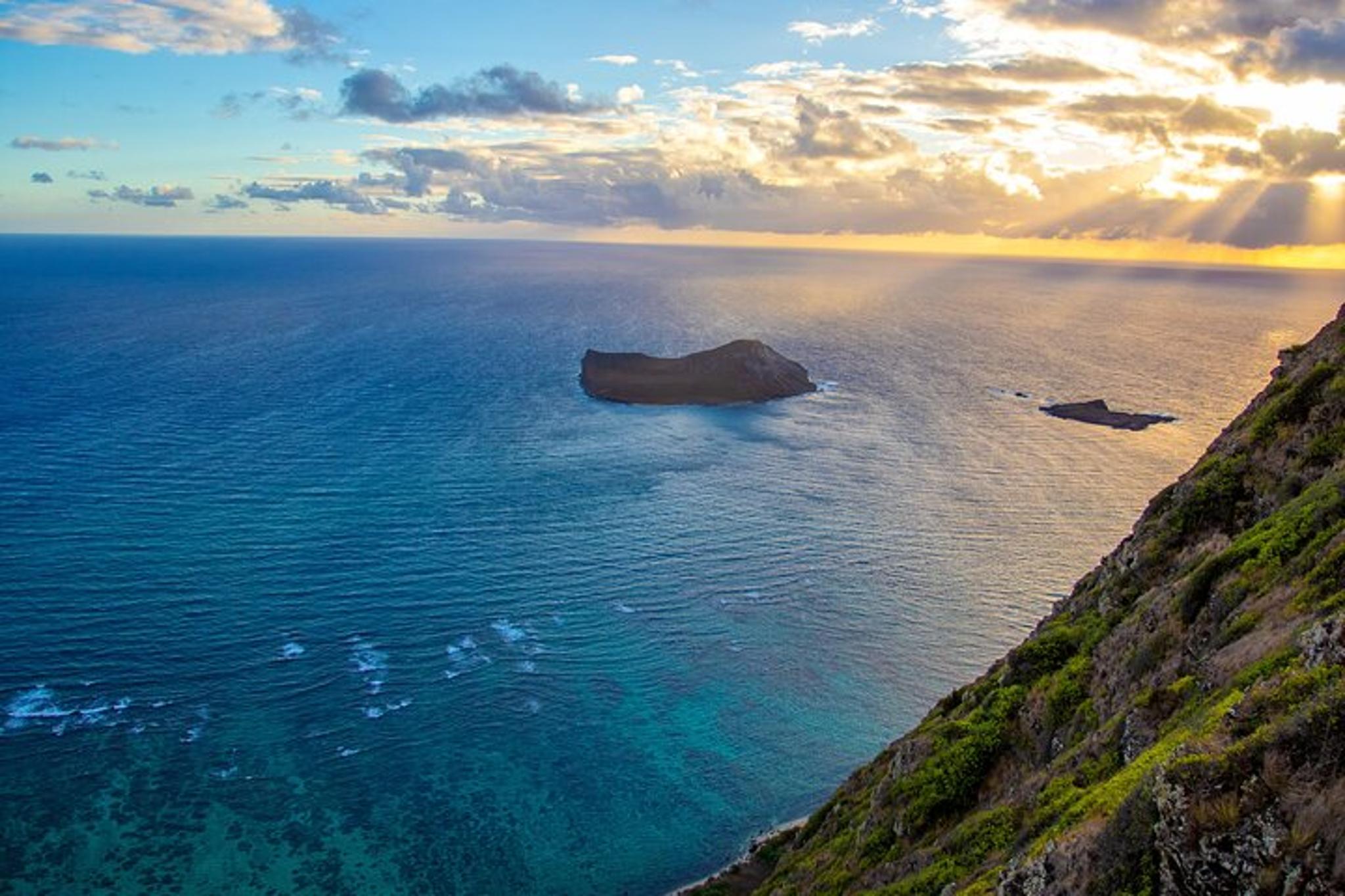 Oahu Circle Island Tour with Custom Itinerary