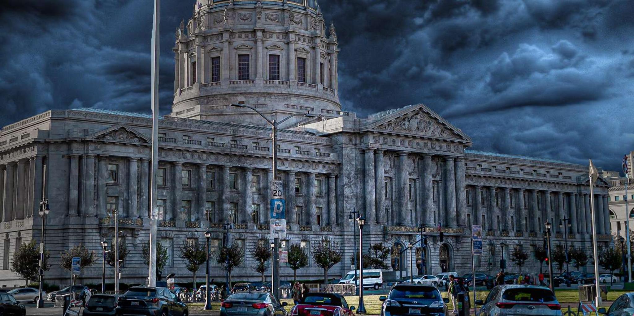 San Francisco Ghosts and Booze Haunted Pub Crawl 2 hr - Image 2