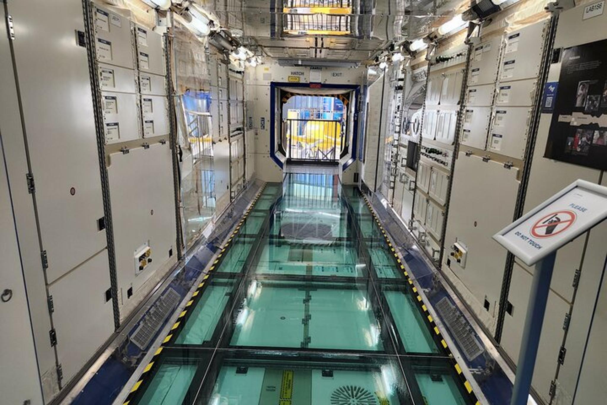 Seattle Boeing Factory and City Tour Combo - Image 5