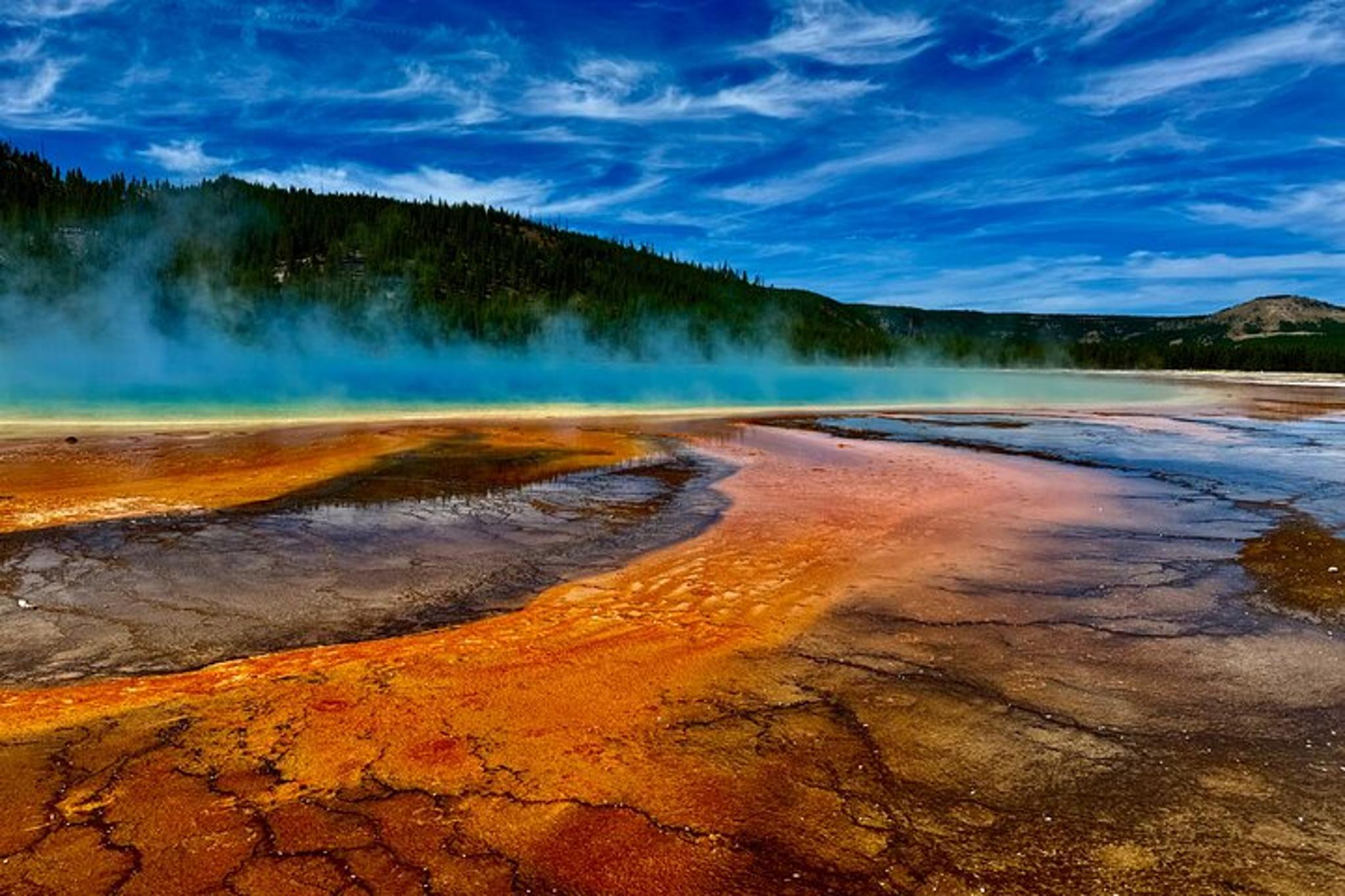 Yellowstone Volcano Lower Loop Tour from West Yellowstone - Image 4