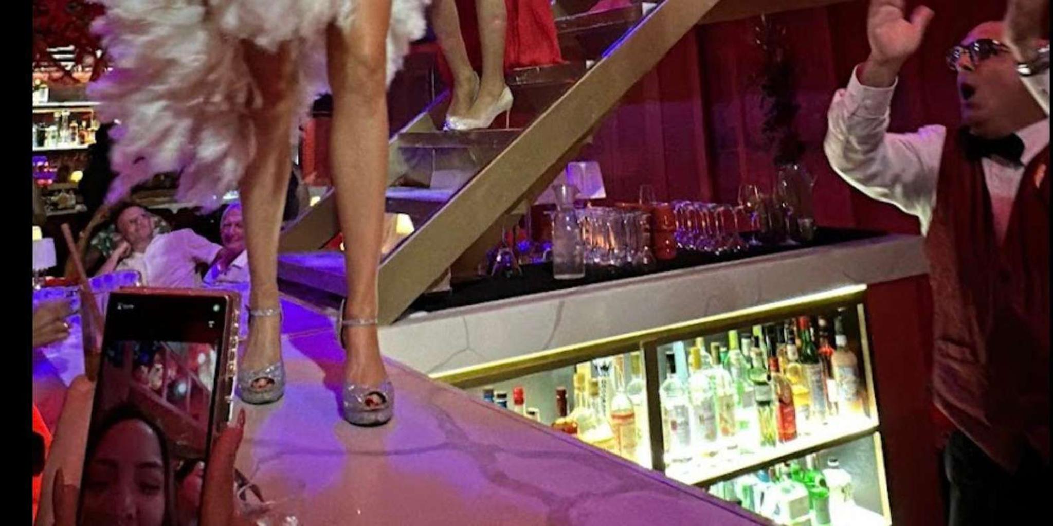 Miami Nightclub Experience with Open Bar - Image 6