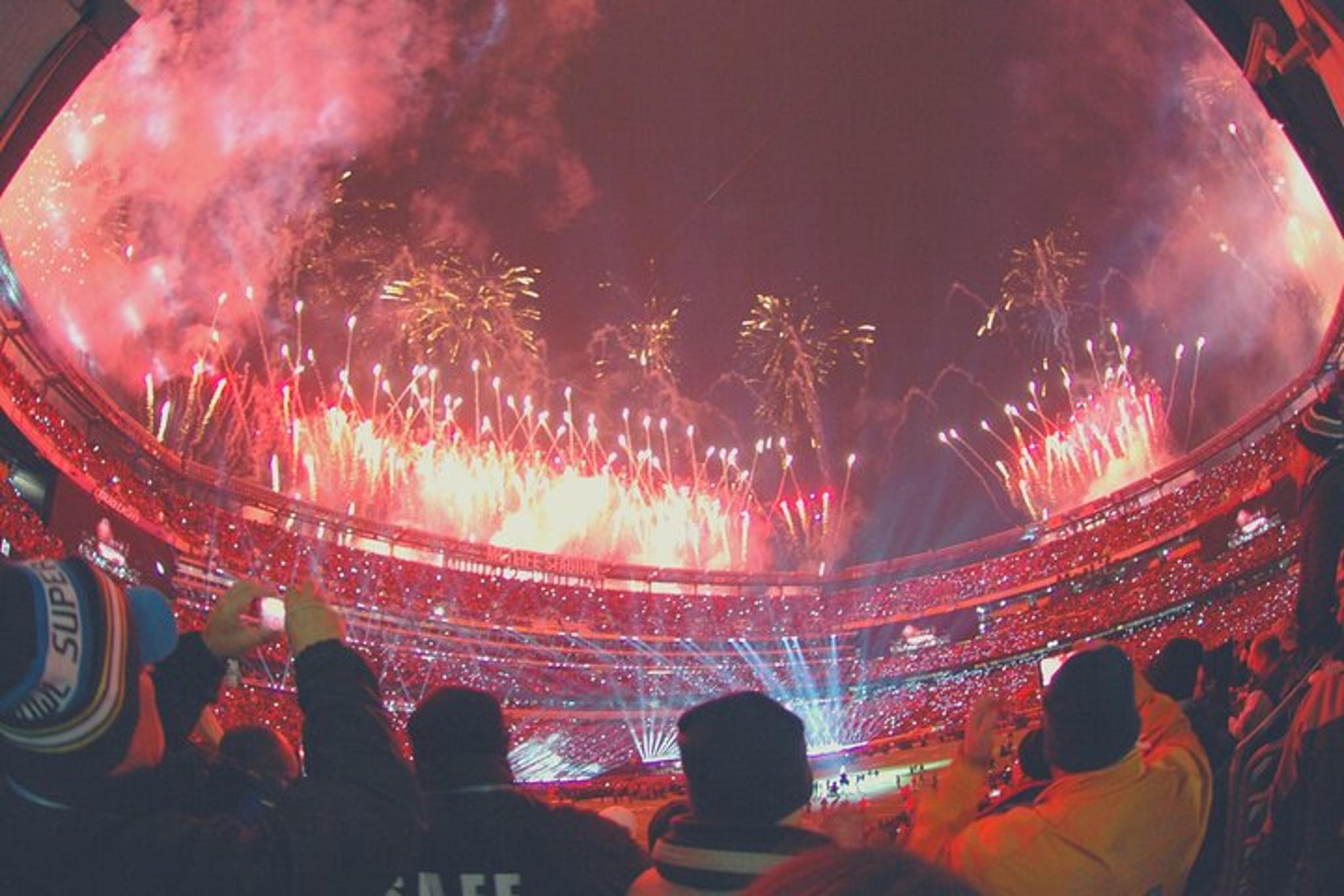 New York Giants Football Game at MetLife Stadium - Image 6