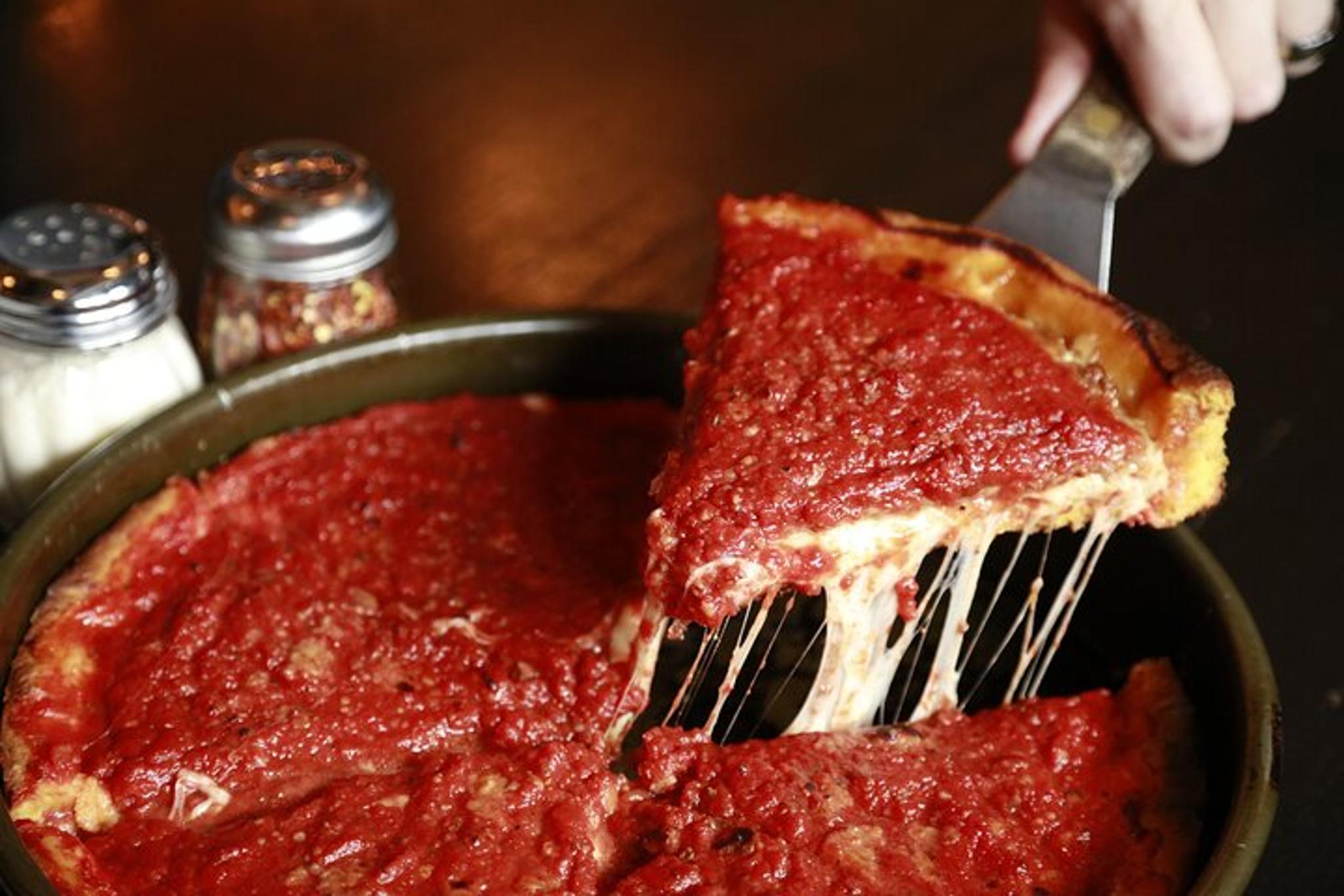 Chicago Pizza Tour - Image 3