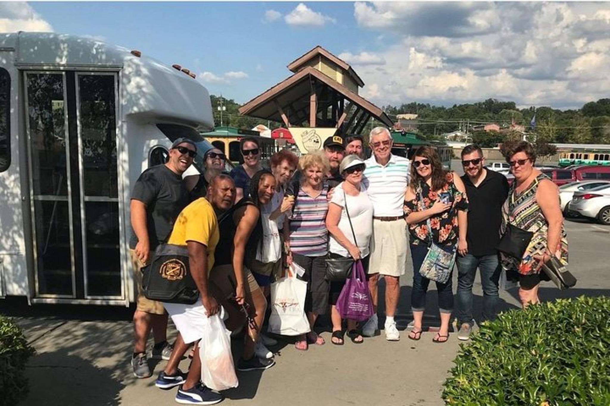 Pigeon Forge Moonshine & Wine Tour - Image 4