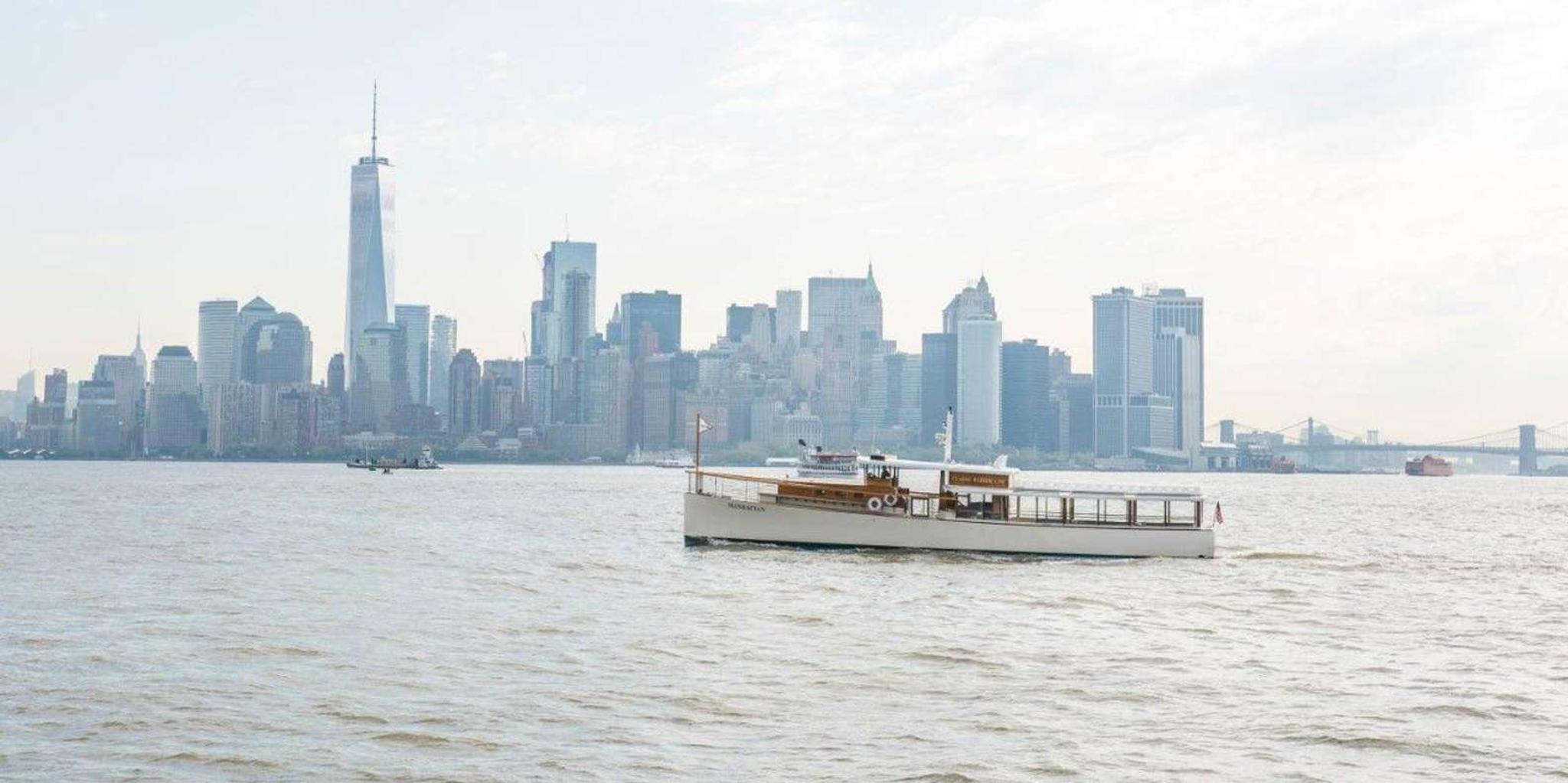 New York City Skyline Cruise Aboard Yacht - Image 5