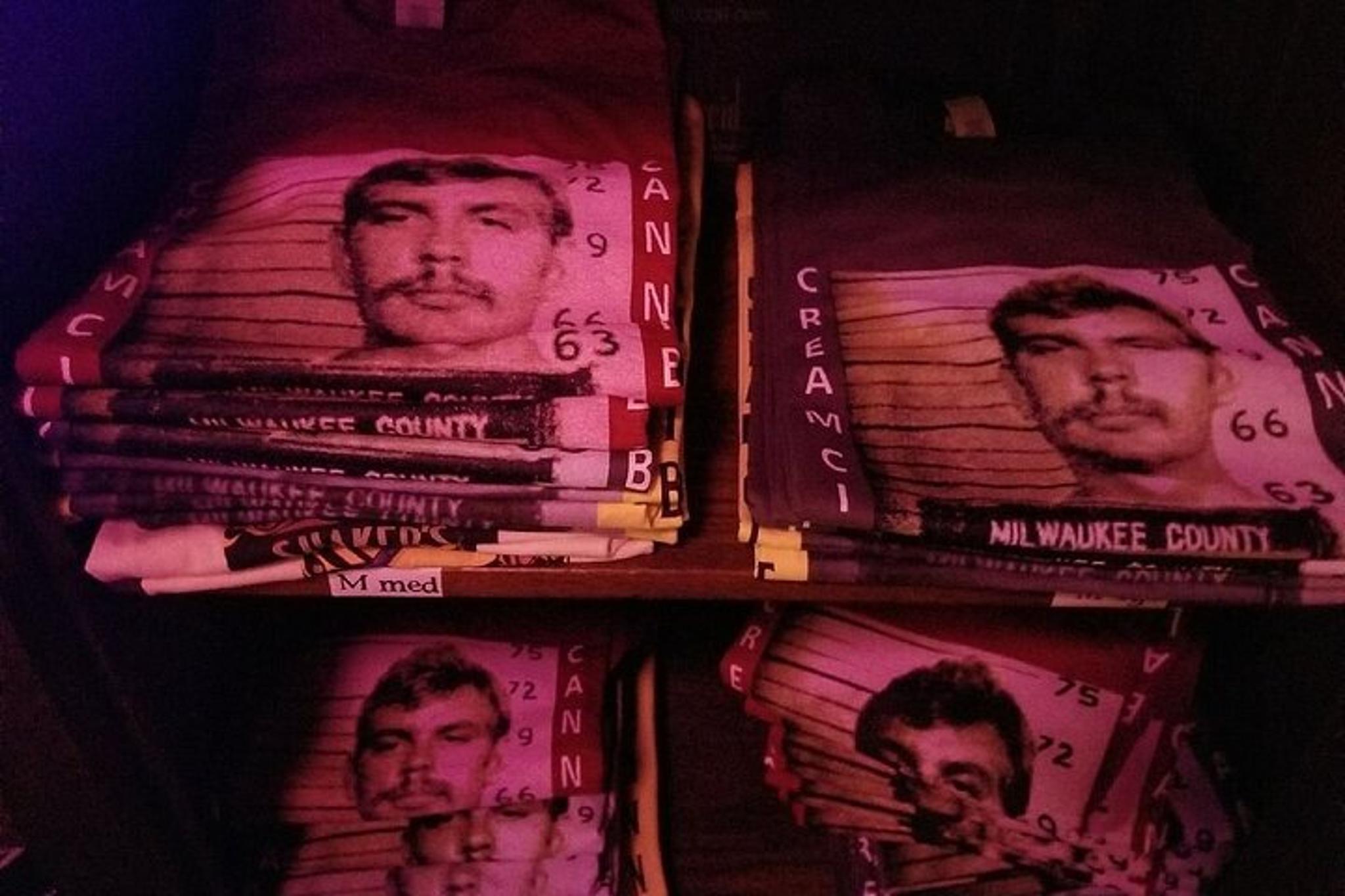 Milwaukee Jeffrey Dahmer Walking Tour 90 Min - Image 2