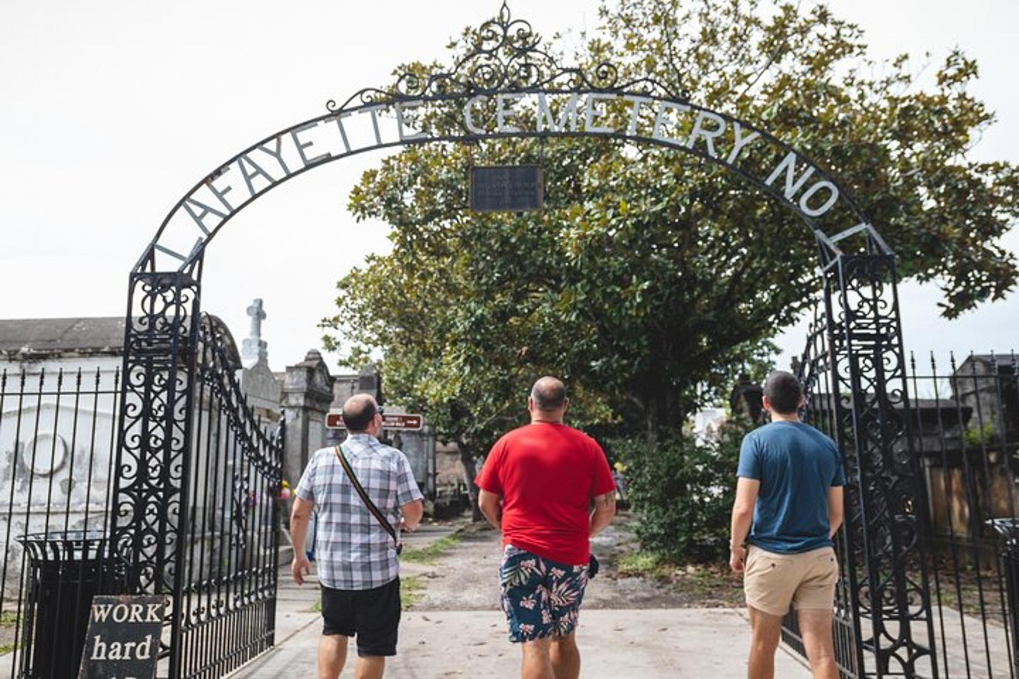 New Orleans Garden District Tour - Image 4