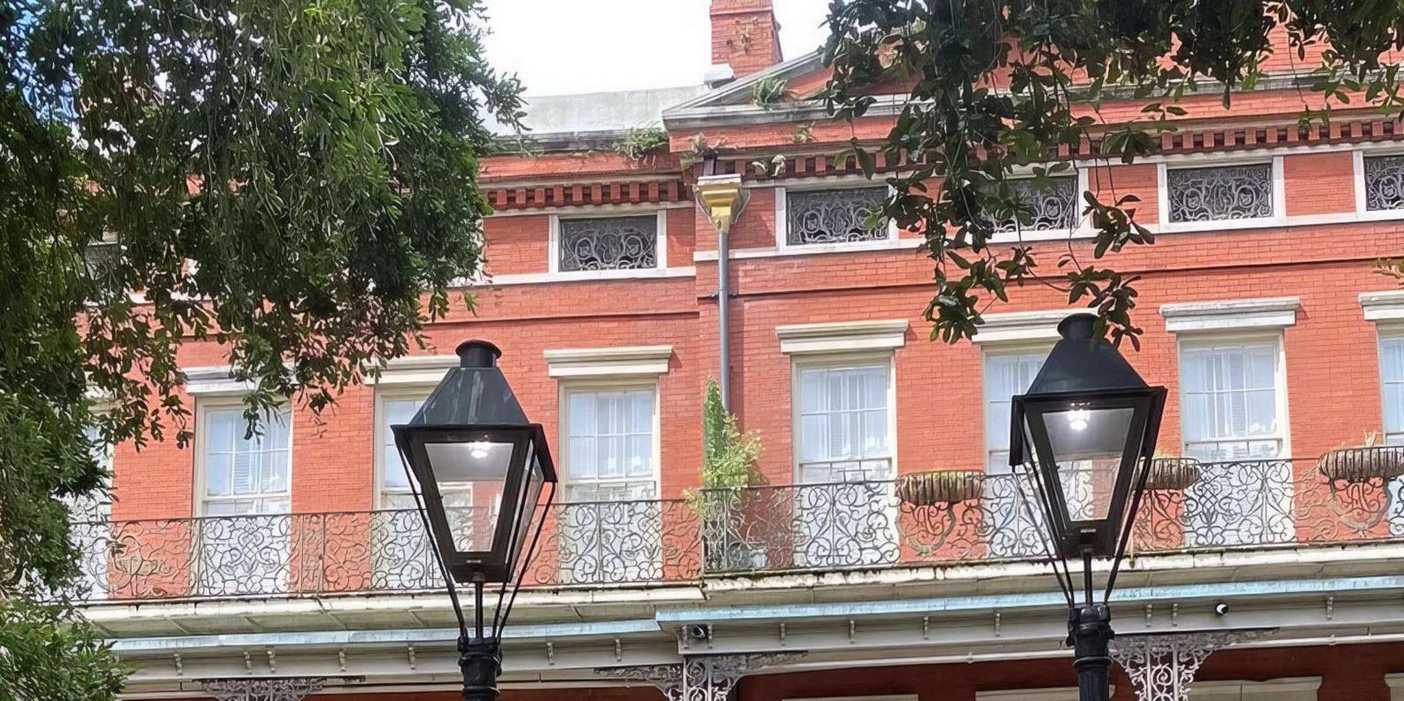 New Orleans French Quarter Architecture Tour - Image 6