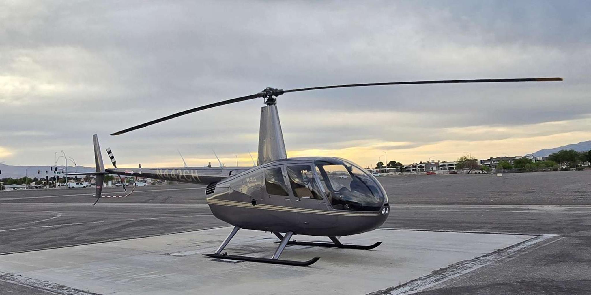 Las Vegas Helicopter Tour of the Strip 15 min - Image 2