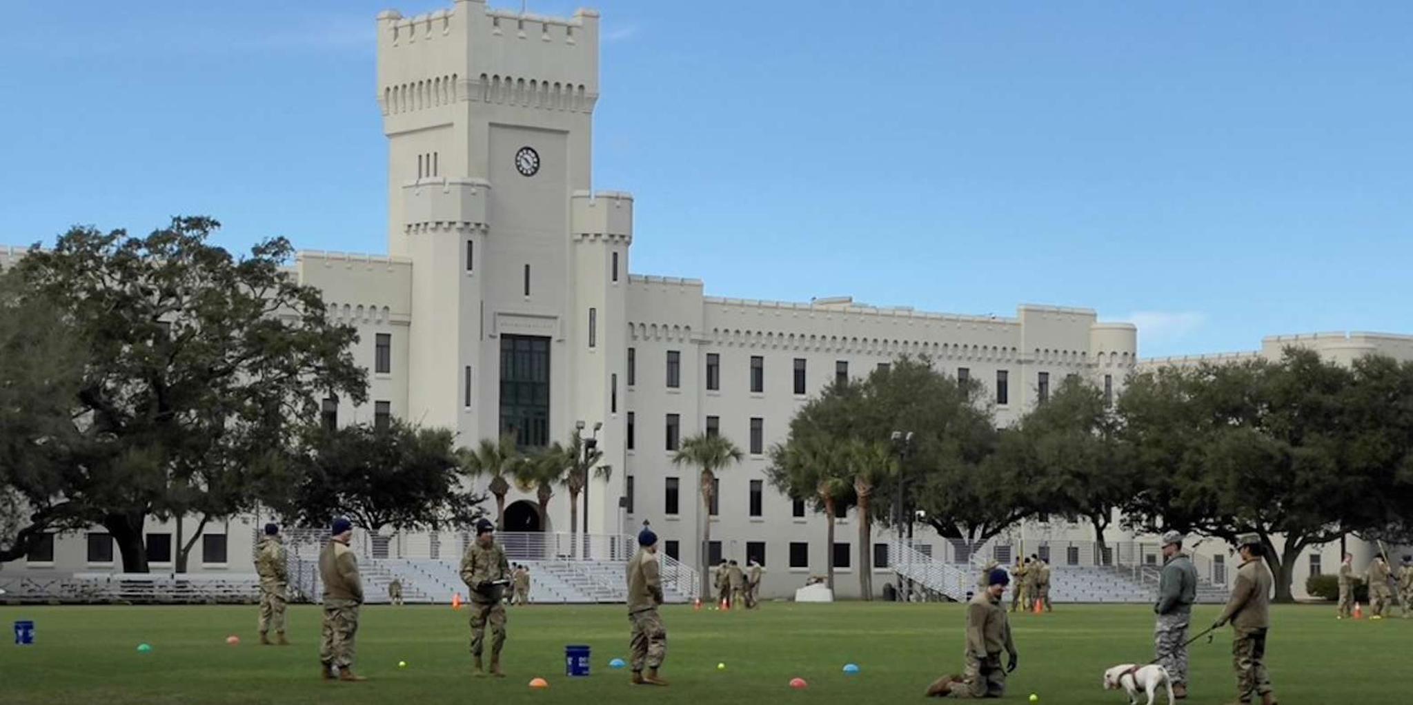 Charleston Lighthouses, Beaches and Forts Tour - Image 5