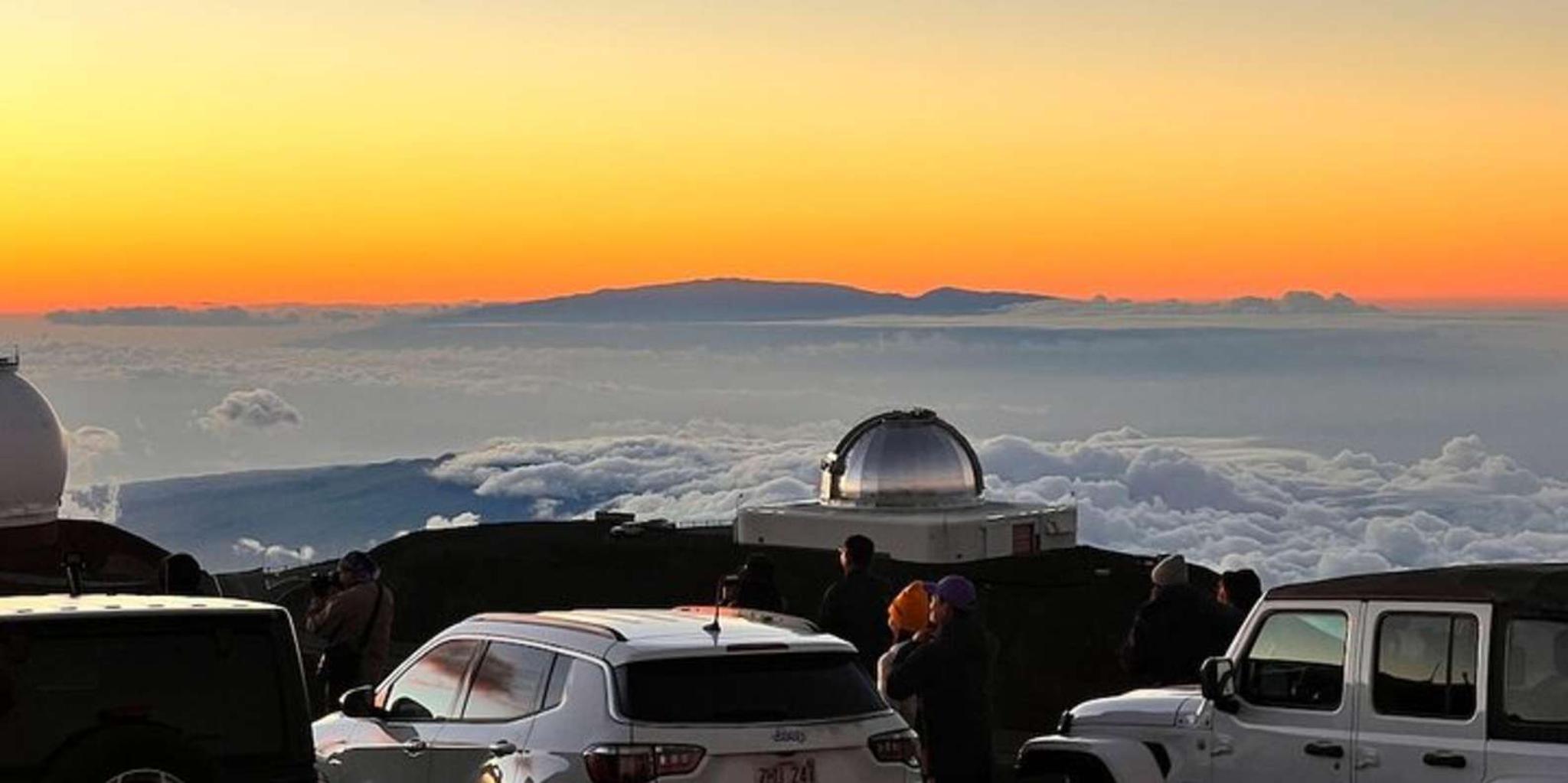 Hilo Mauna Kea and Waterfalls Tour 6 hr - Image 1