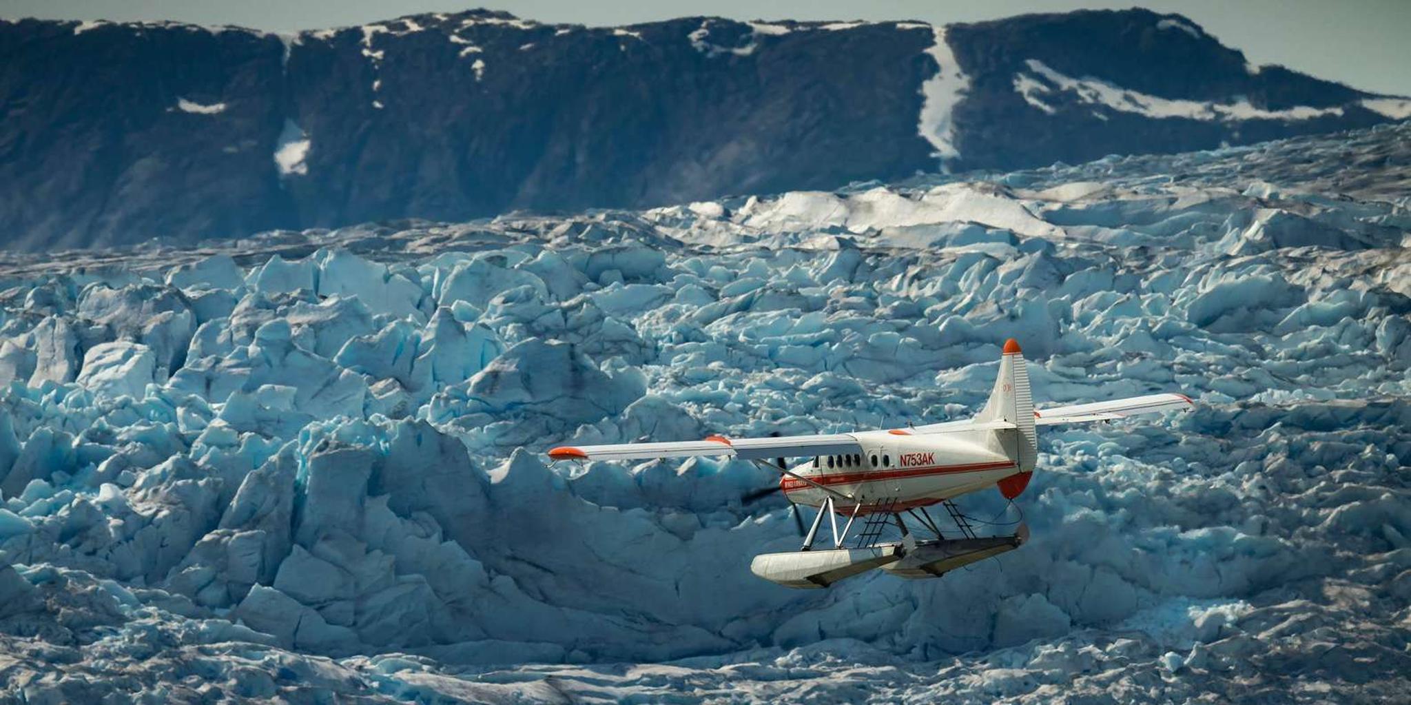 Juneau Taku Glacier Lodge 5-Glacier Seaplane Tour - Image 2