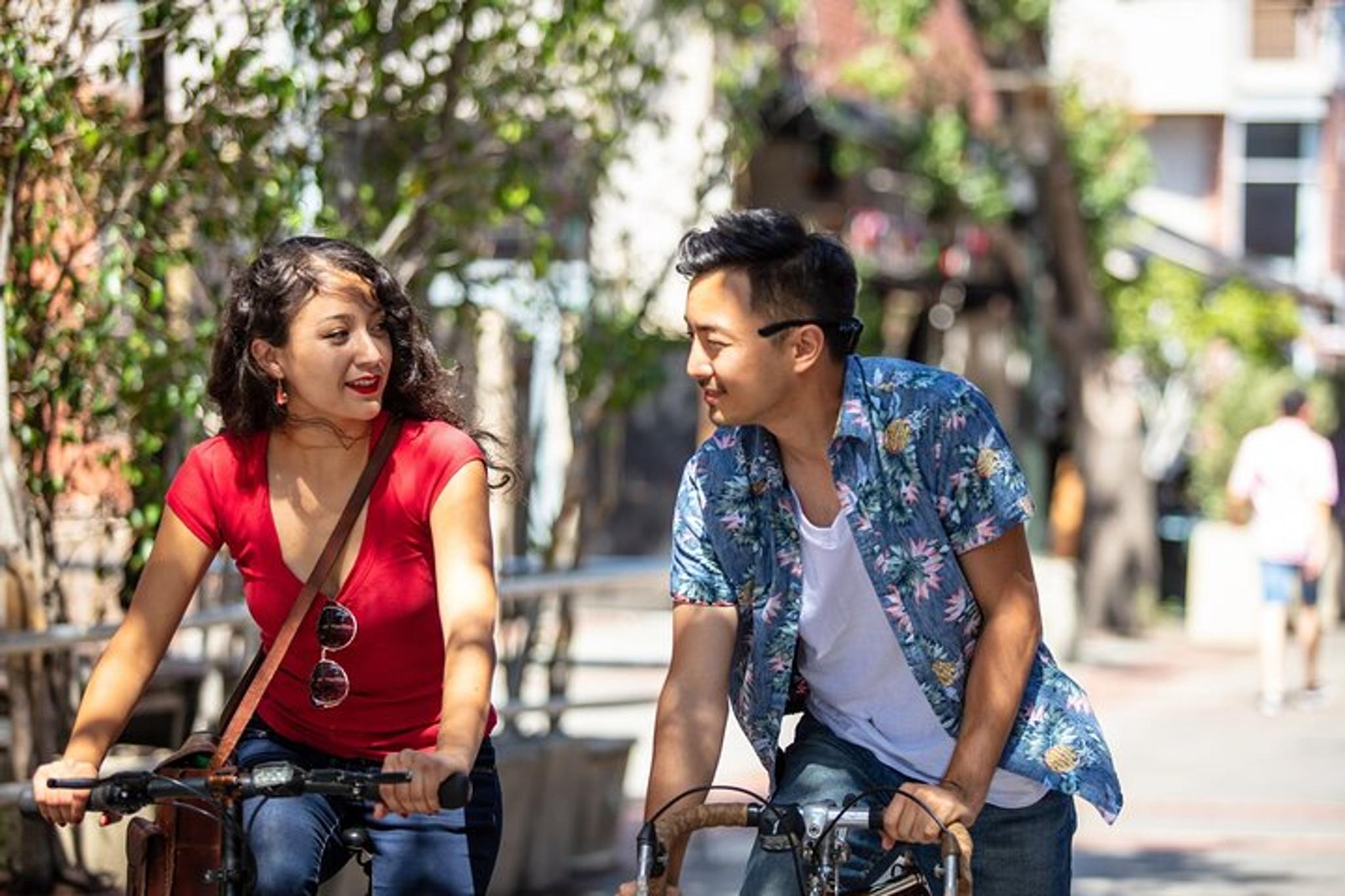 Beverly Hills Private Bike Tour with Local Guide