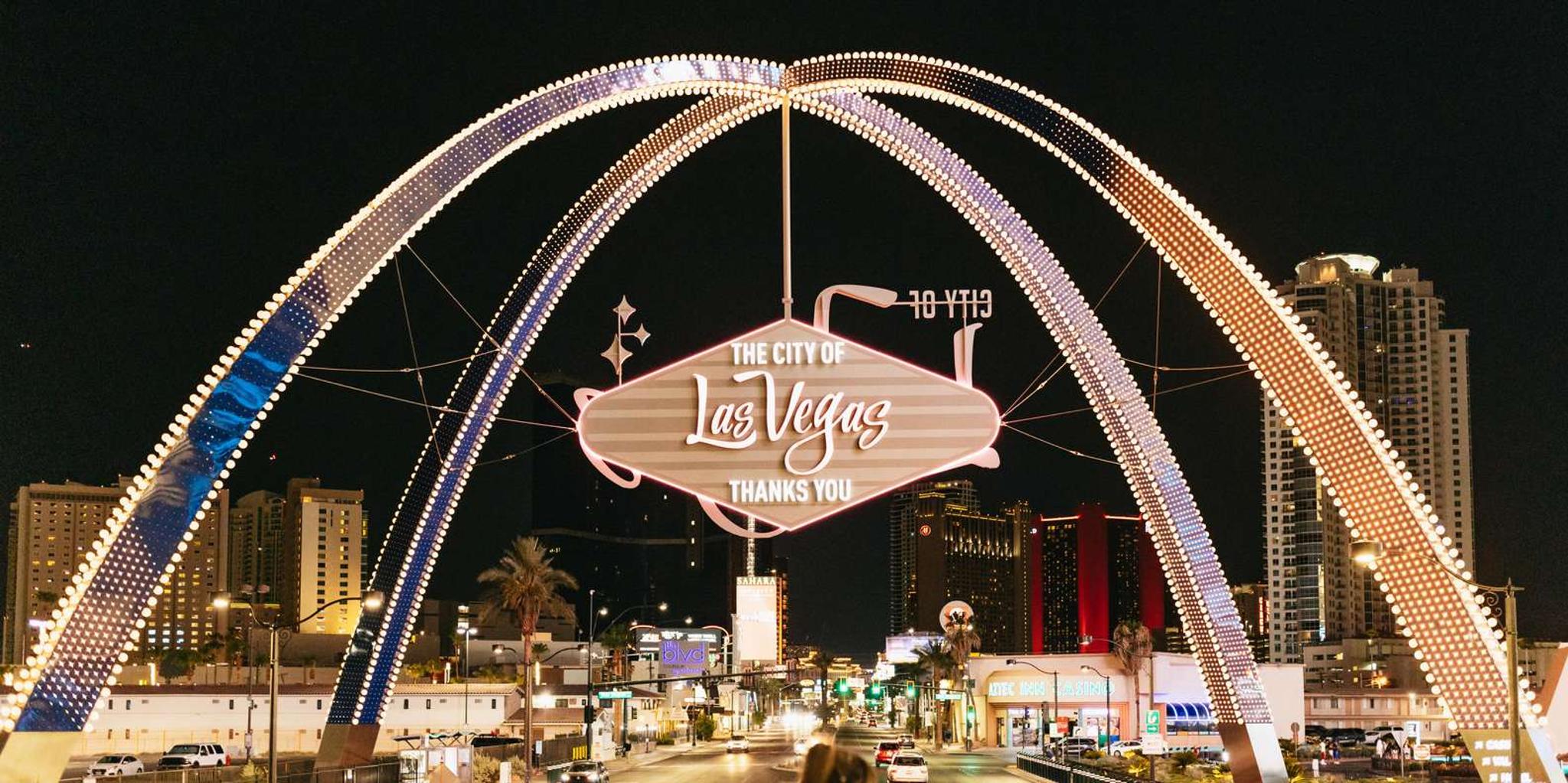 Las Vegas Night Sightseeing Tour by Open-Top Bus - Image 5