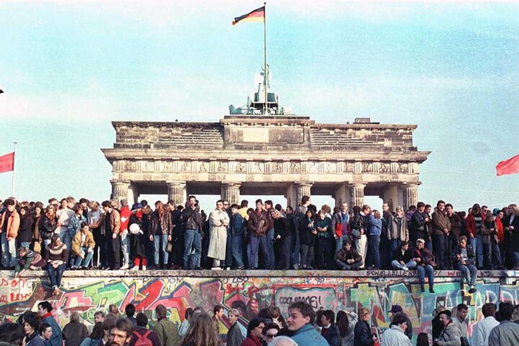 Berlin Private Tour East and West by Car - Image 5