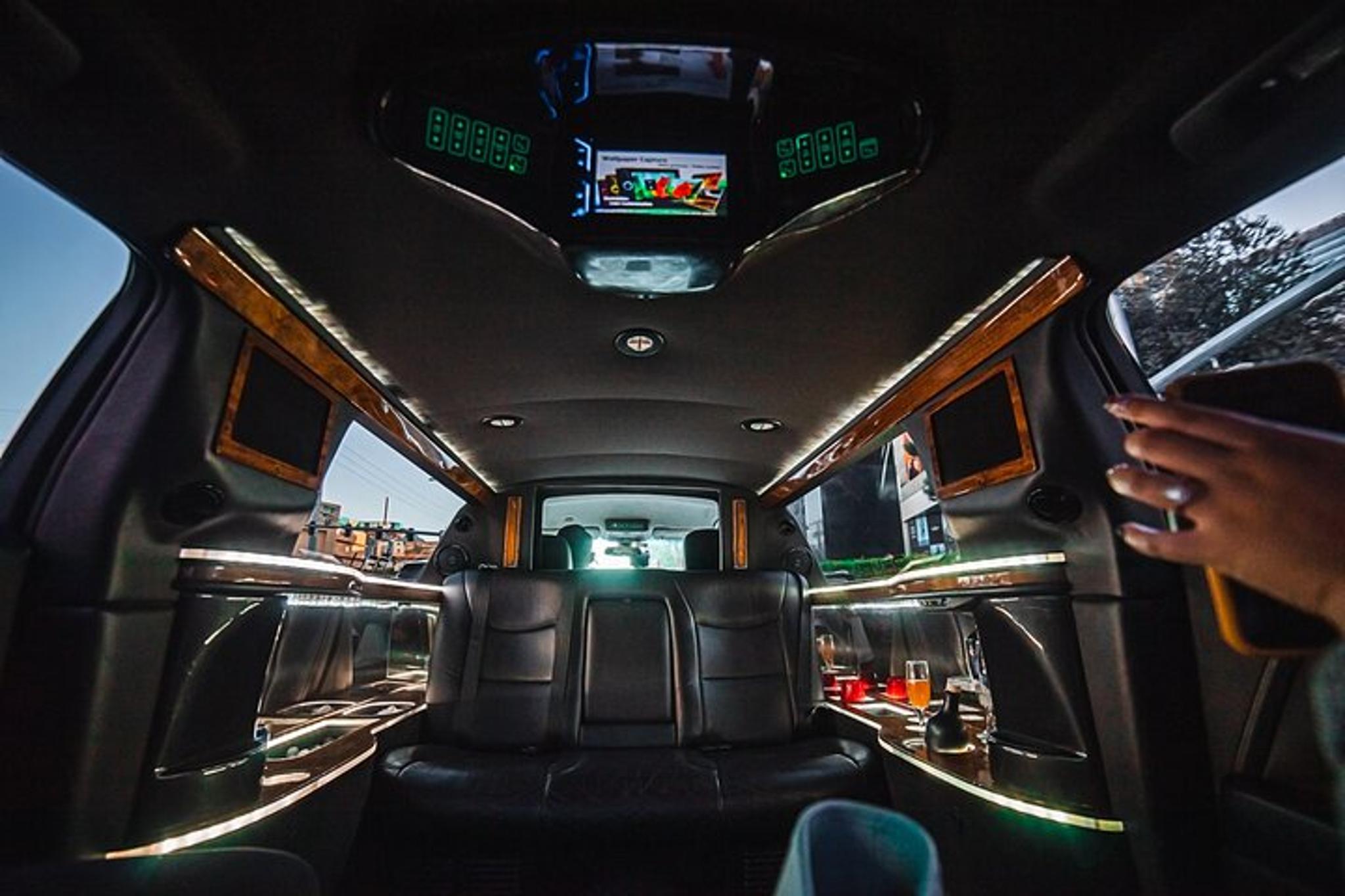 Private Limousine Transfer in Arrival - Image 6