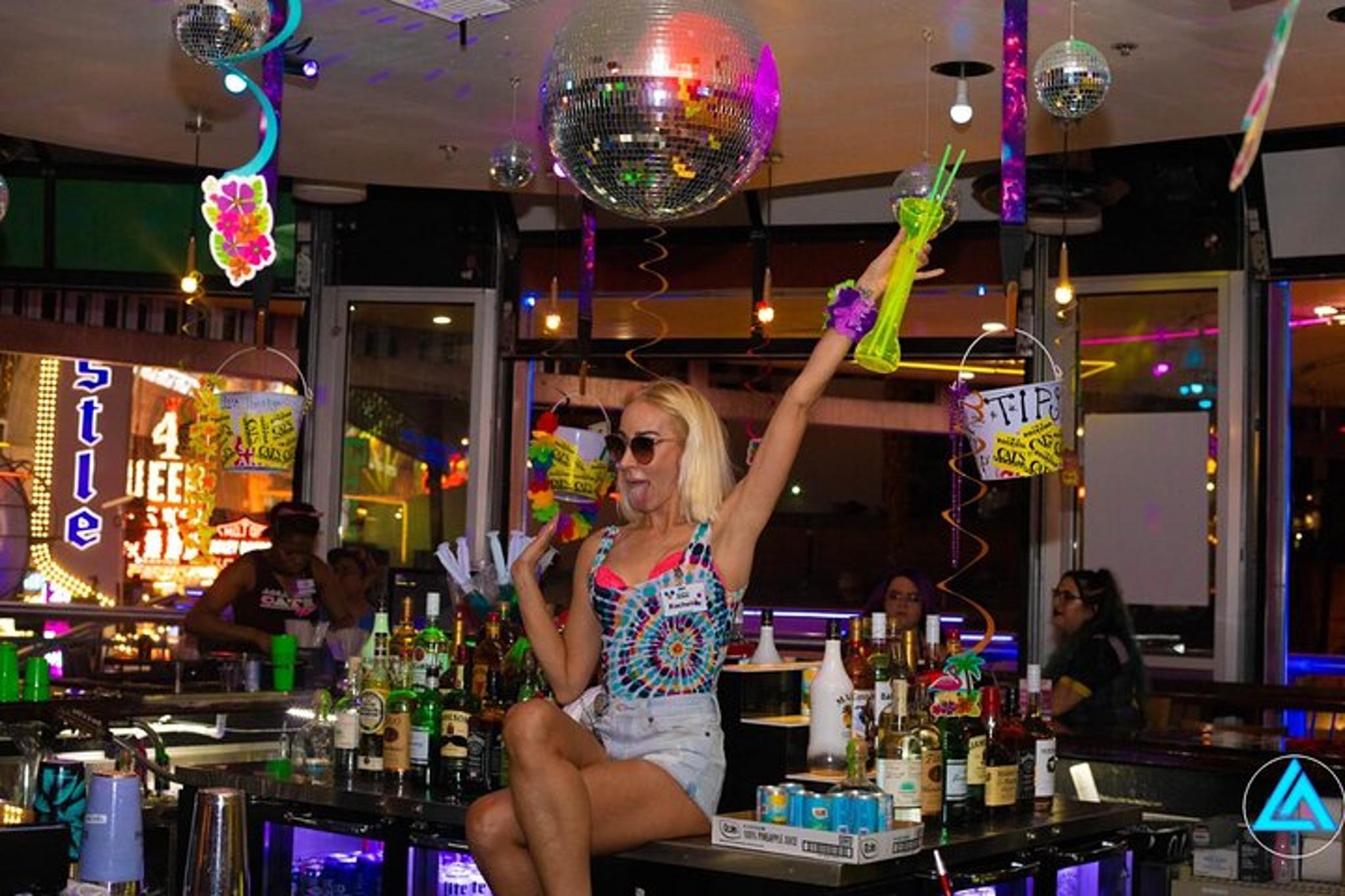 Las Vegas Fremont Street Bar Crawl - Image 3