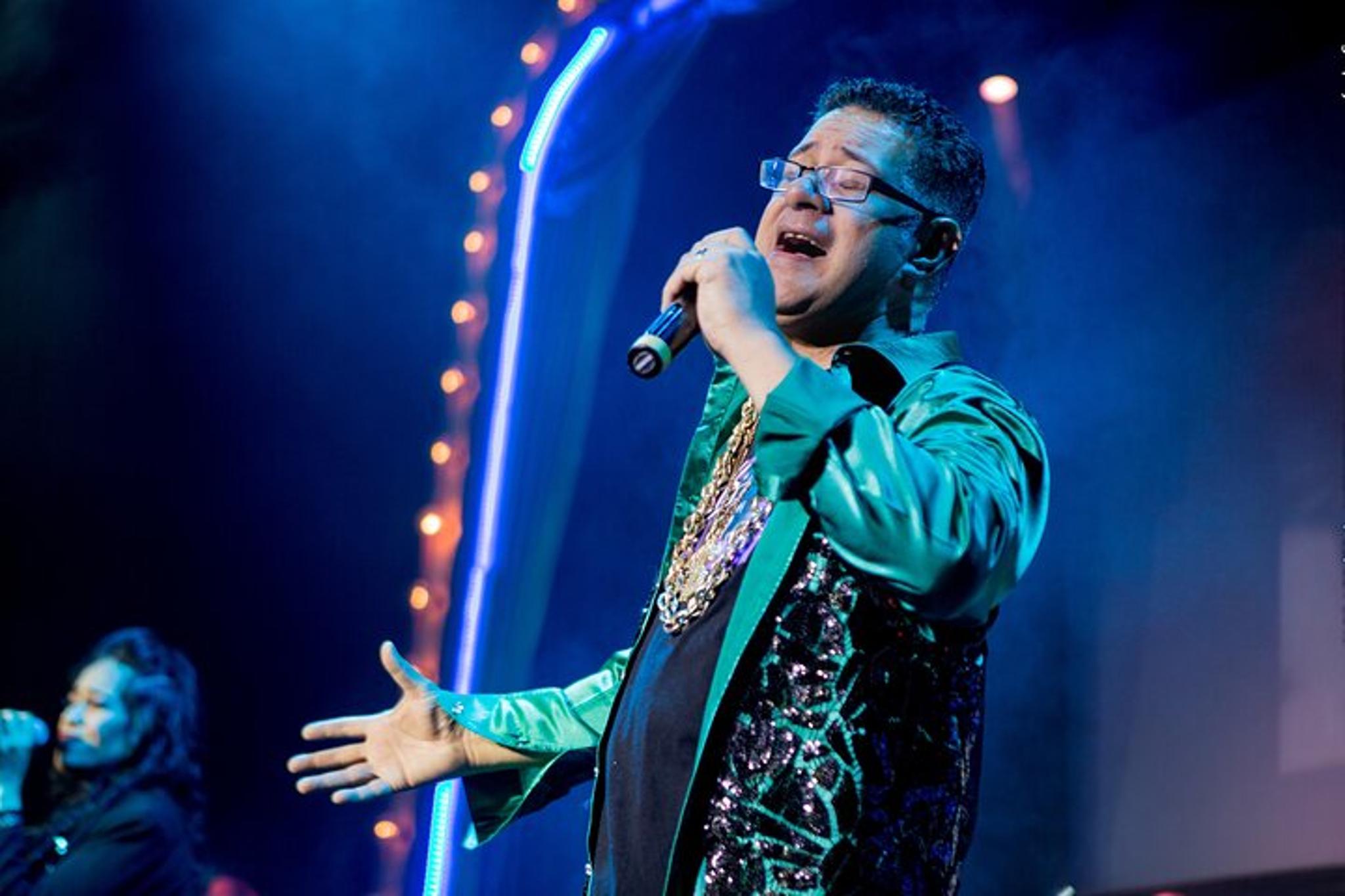 Las Vegas 80's & 90's Music Experience - Image 5