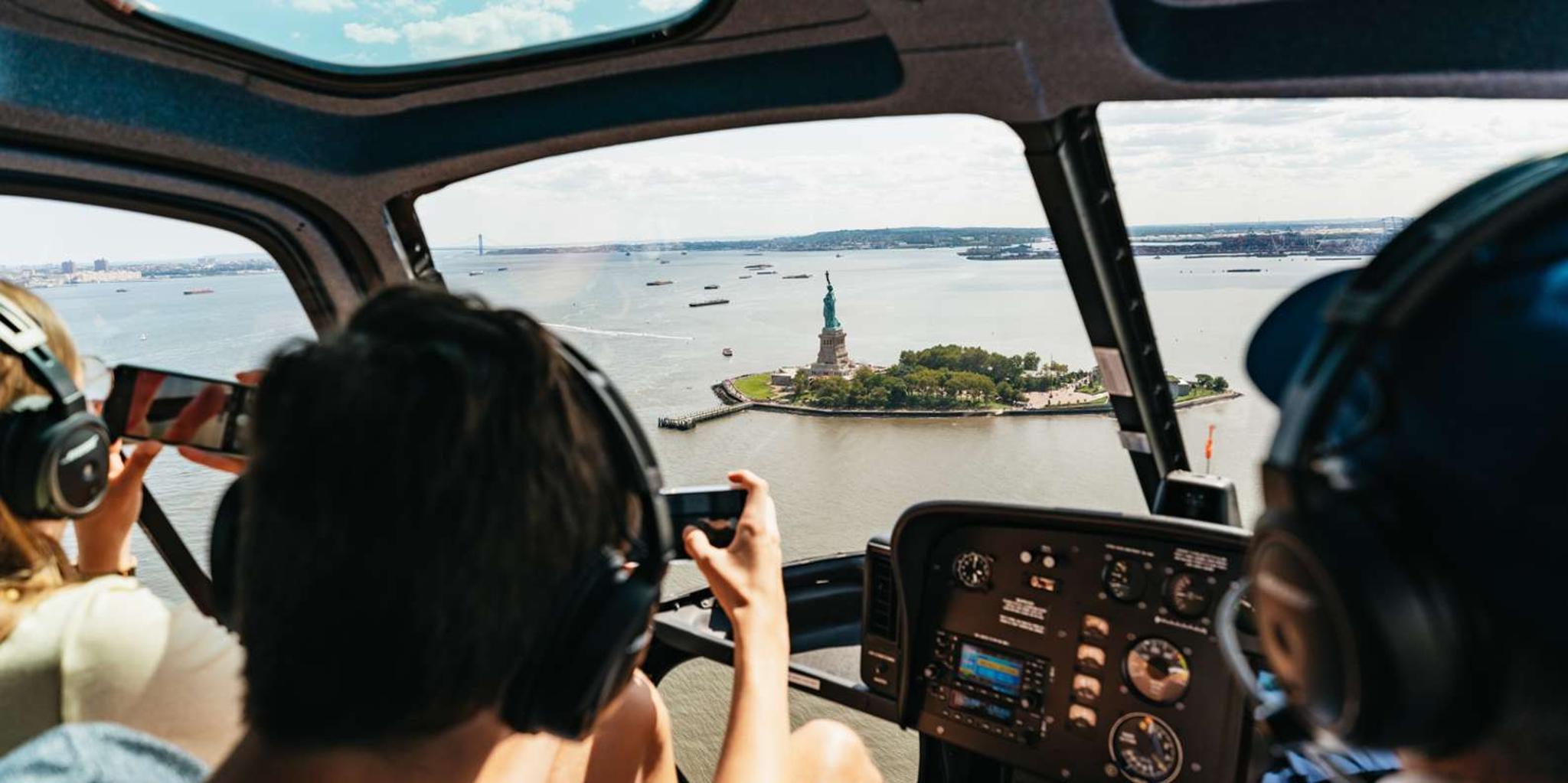 New York City Private Helicopter Tour from Westchester - Image 6