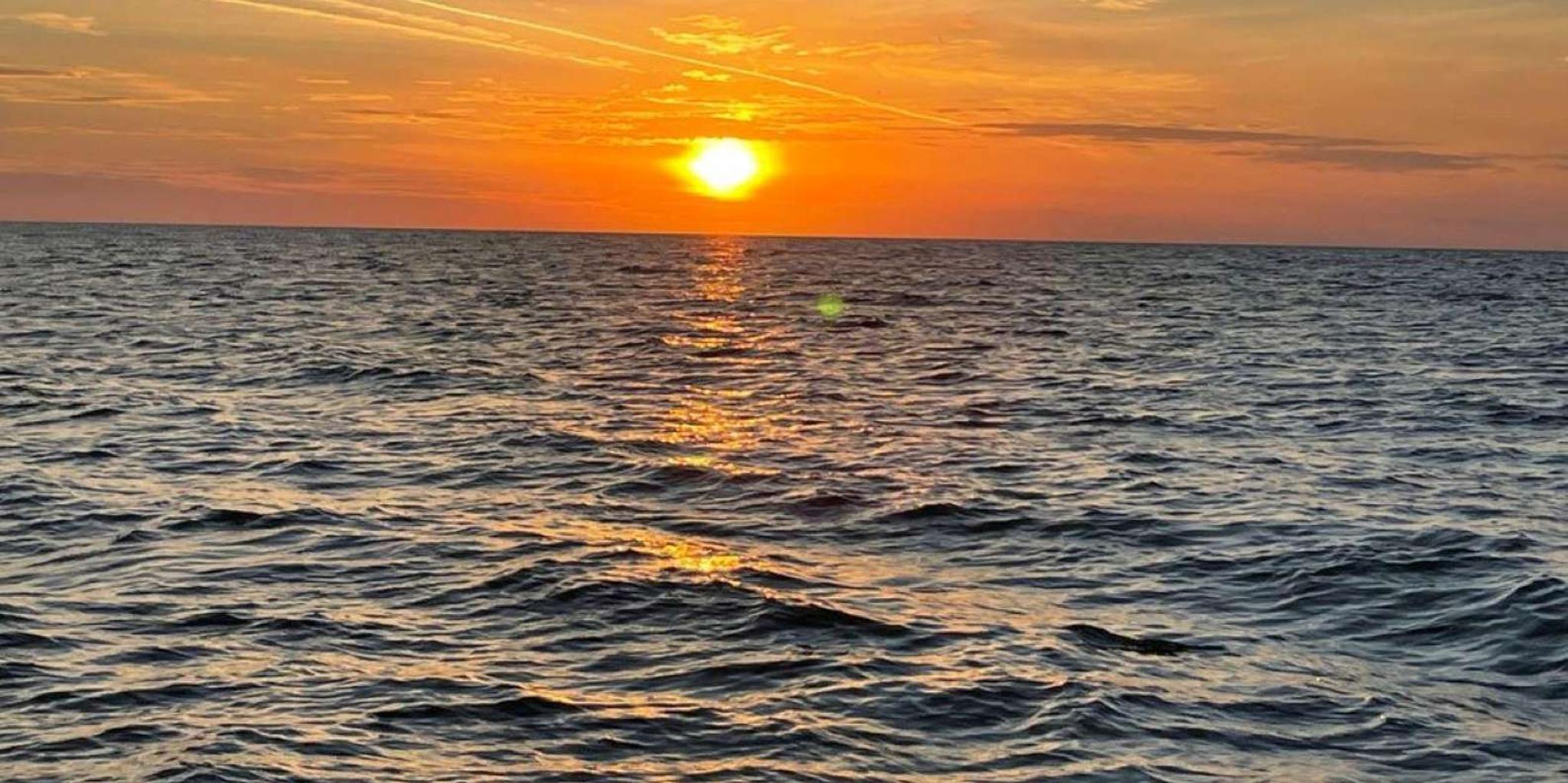 Tampa Bay Sunset Cruise with Celebrity Homes - Image 2
