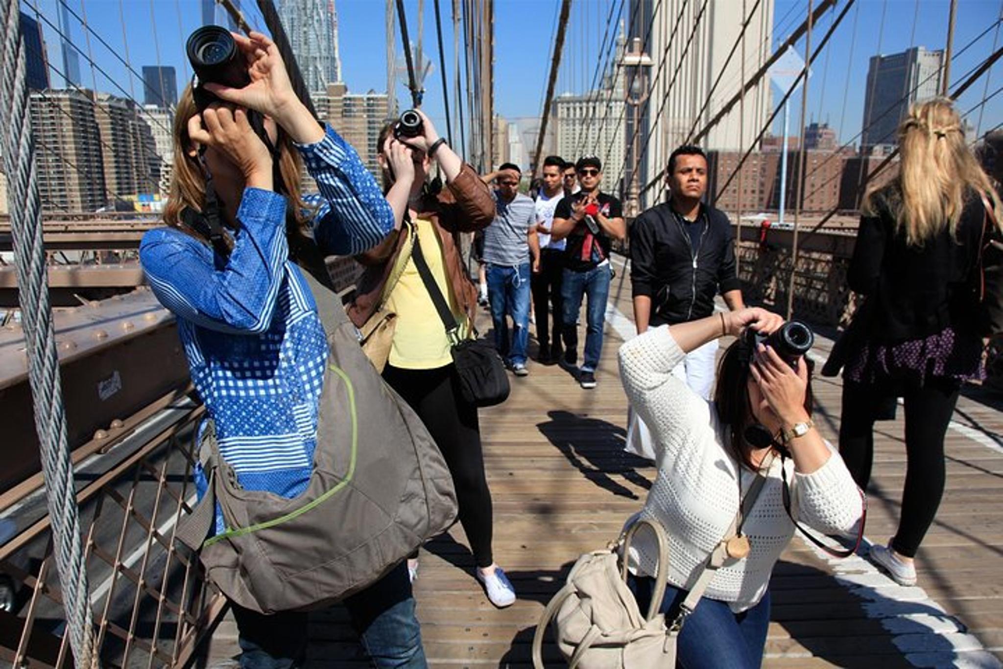 New York City Brooklyn Bridge Photography Tour - Image 2