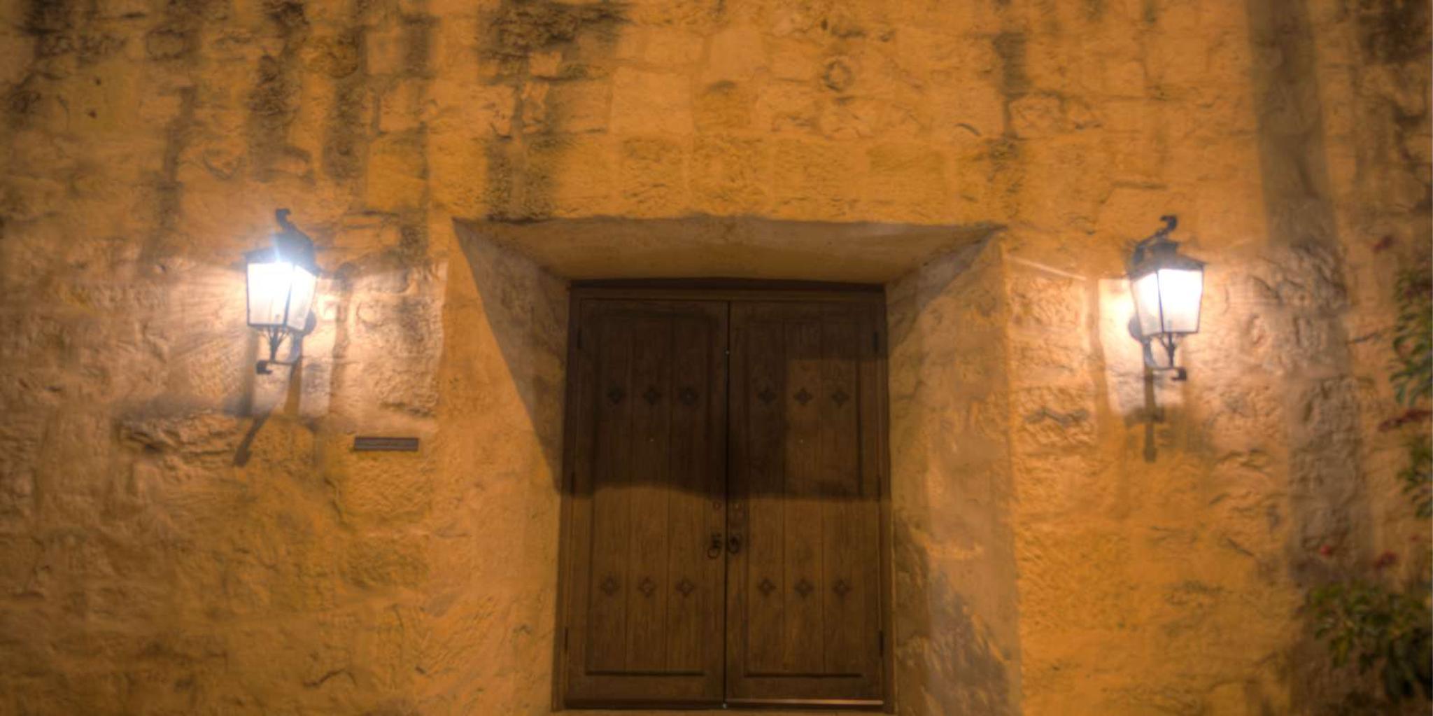San Antonio Ghost Tour: Madames and Mayhem - Image 3
