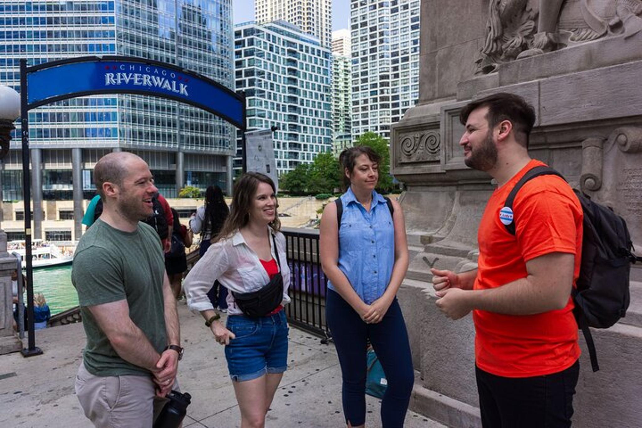 Chicago River Architecture Tour - Image 5