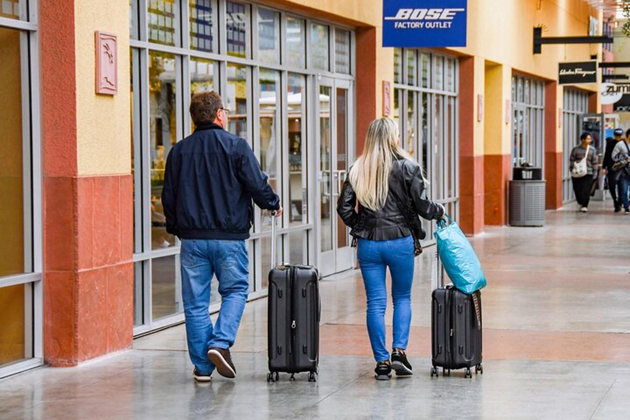 Las Vegas Shopping Tour to South Outlets - Image 2