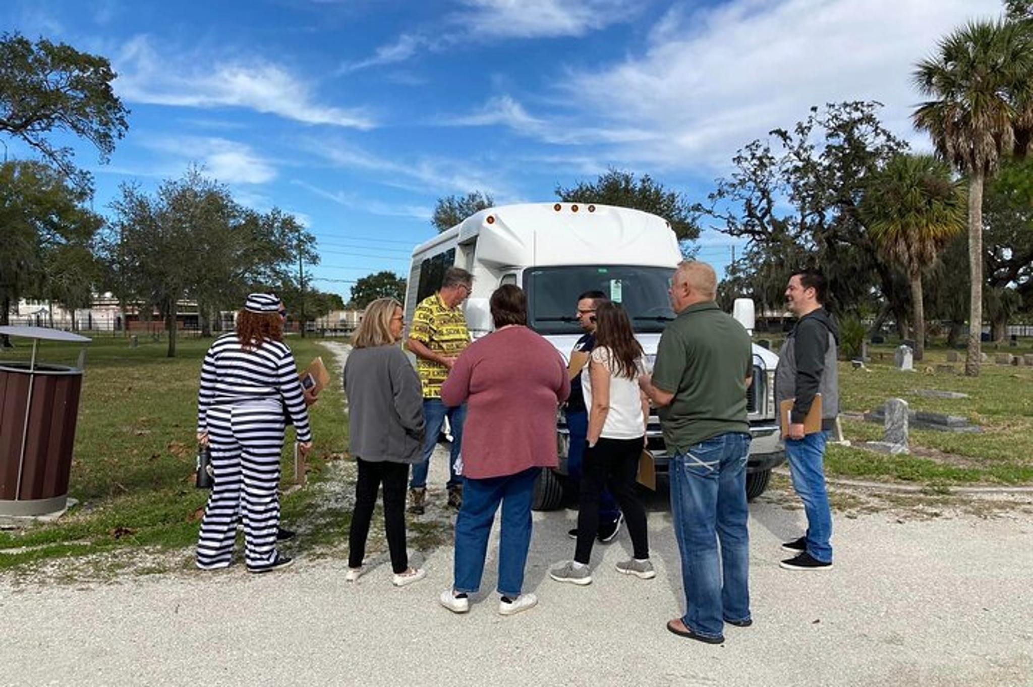 Largo Wine Tasting and True Crime Tour - Image 6