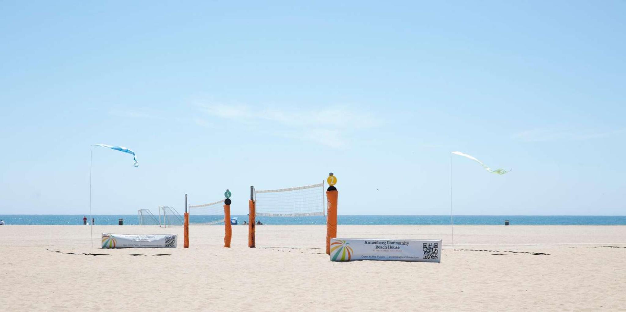 Los Angeles Santa Monica Beach Volleyball 2 hr - Image 1