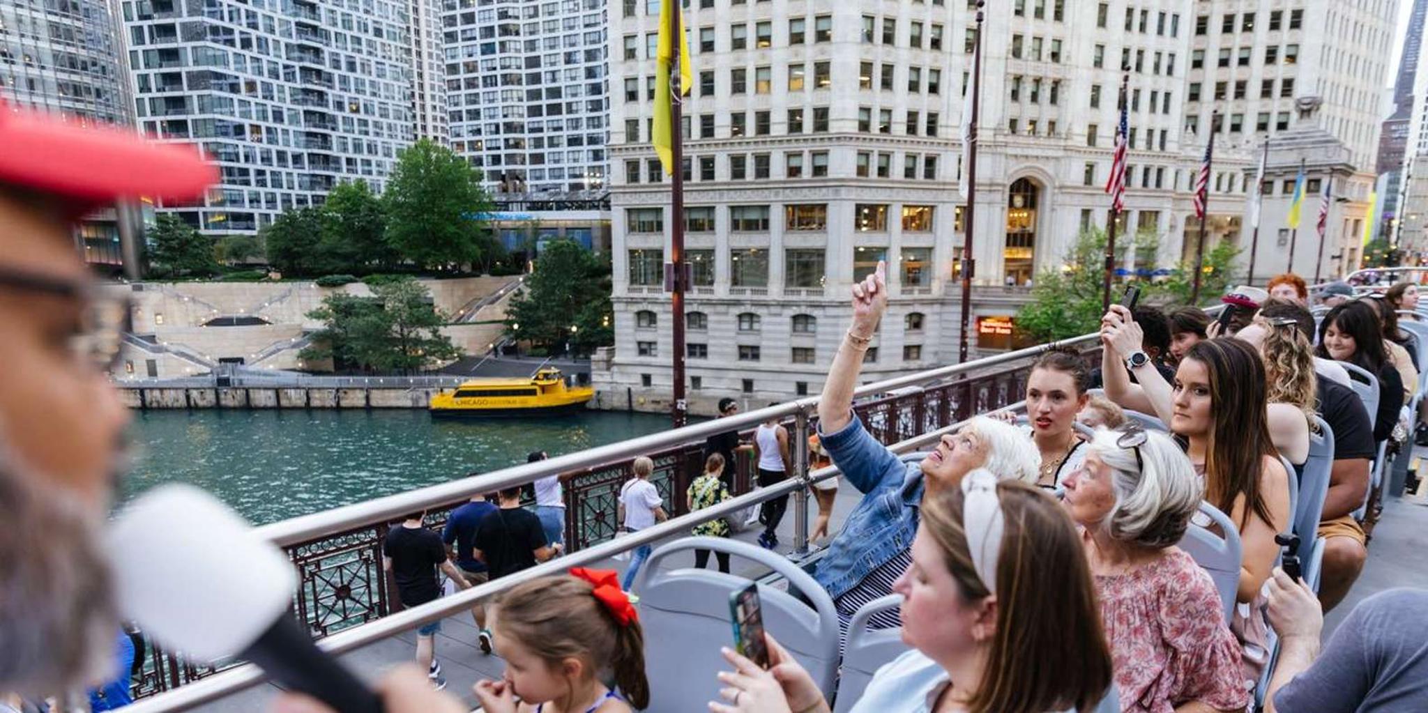 Chicago Sunset Open-Top Bus Tour with Live Guide - Image 5