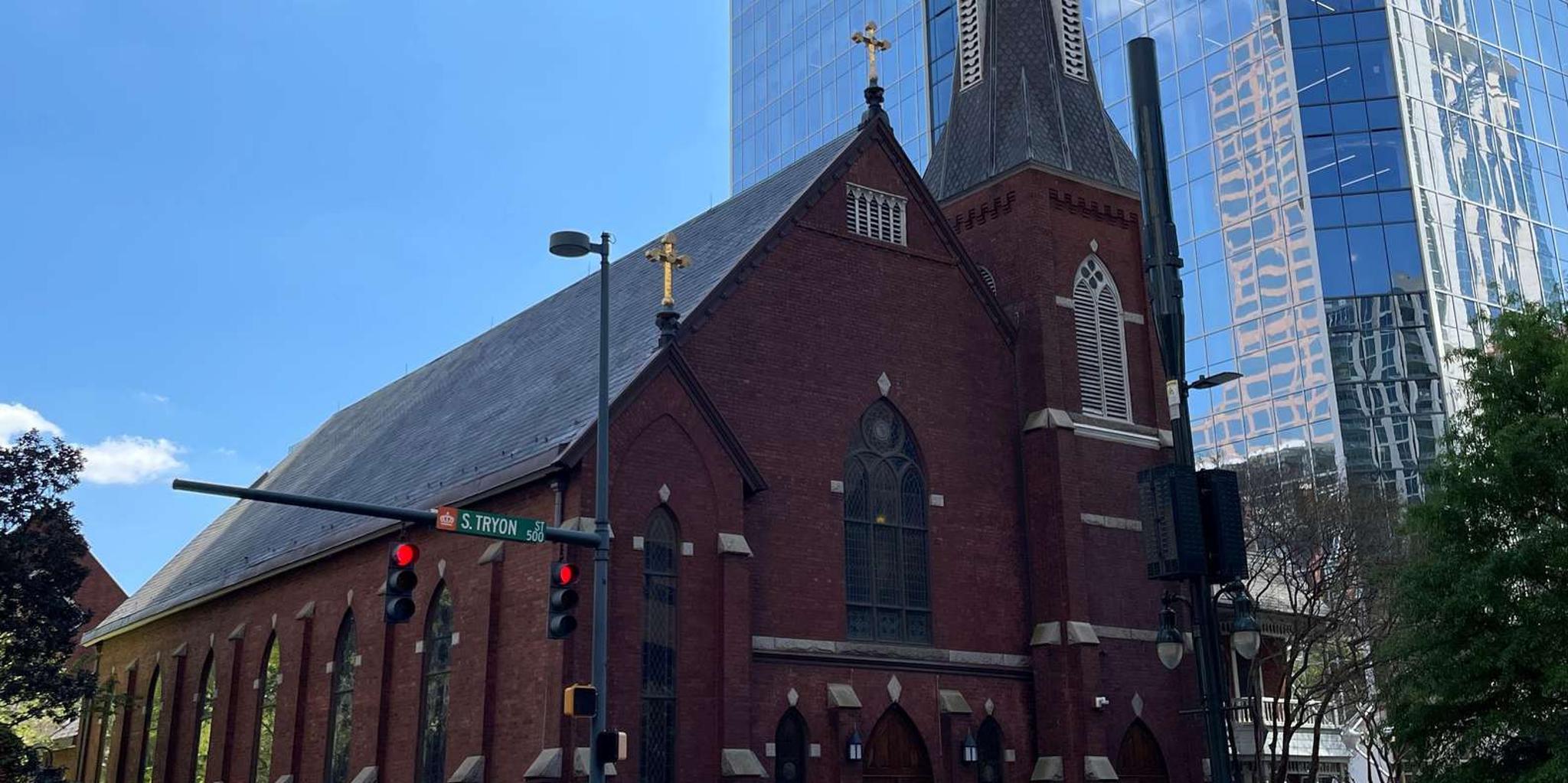 Charlotte Uptown Walking Tour - Image 2