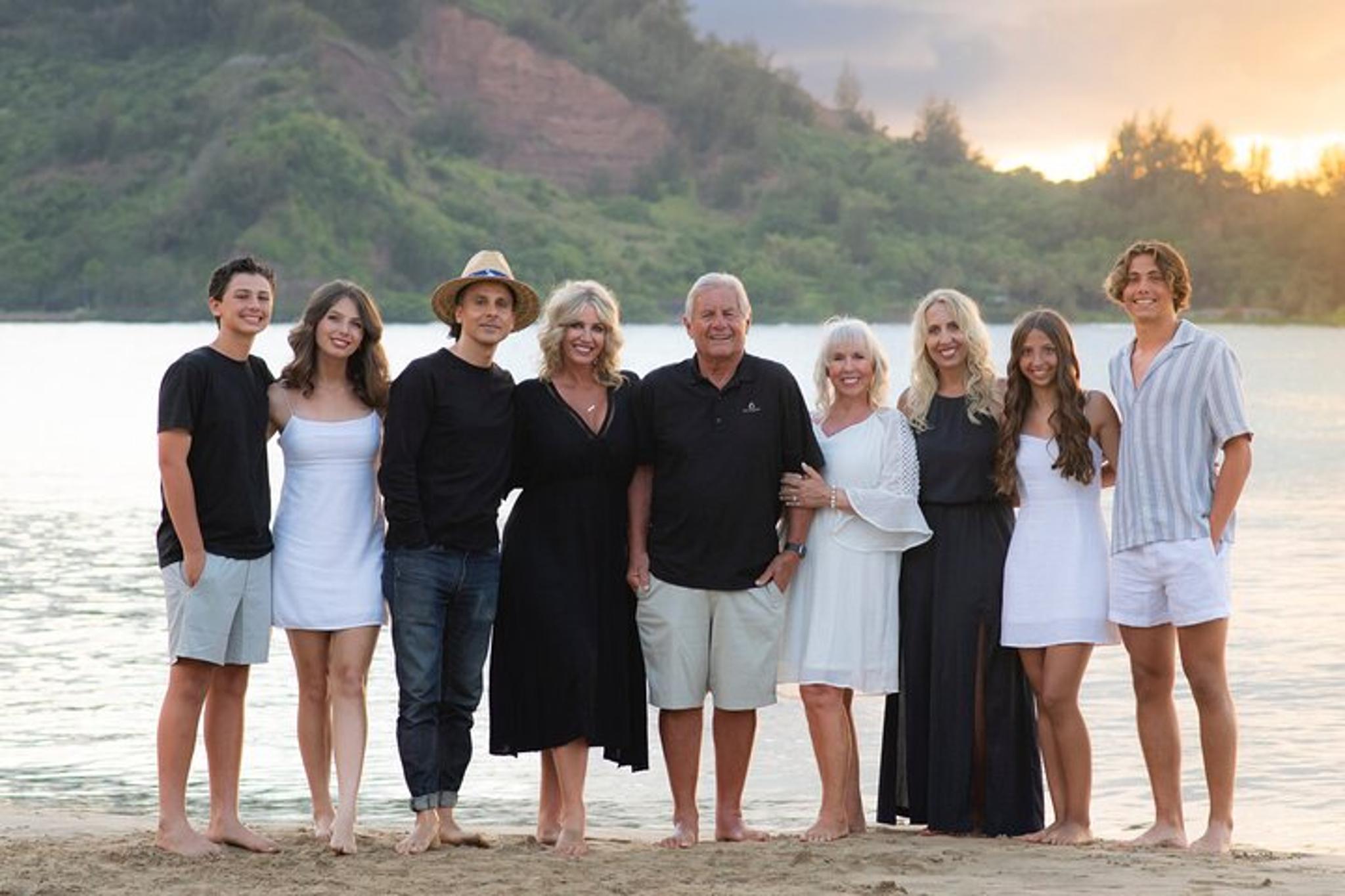 Kauai Family Photoshoot - Image 3