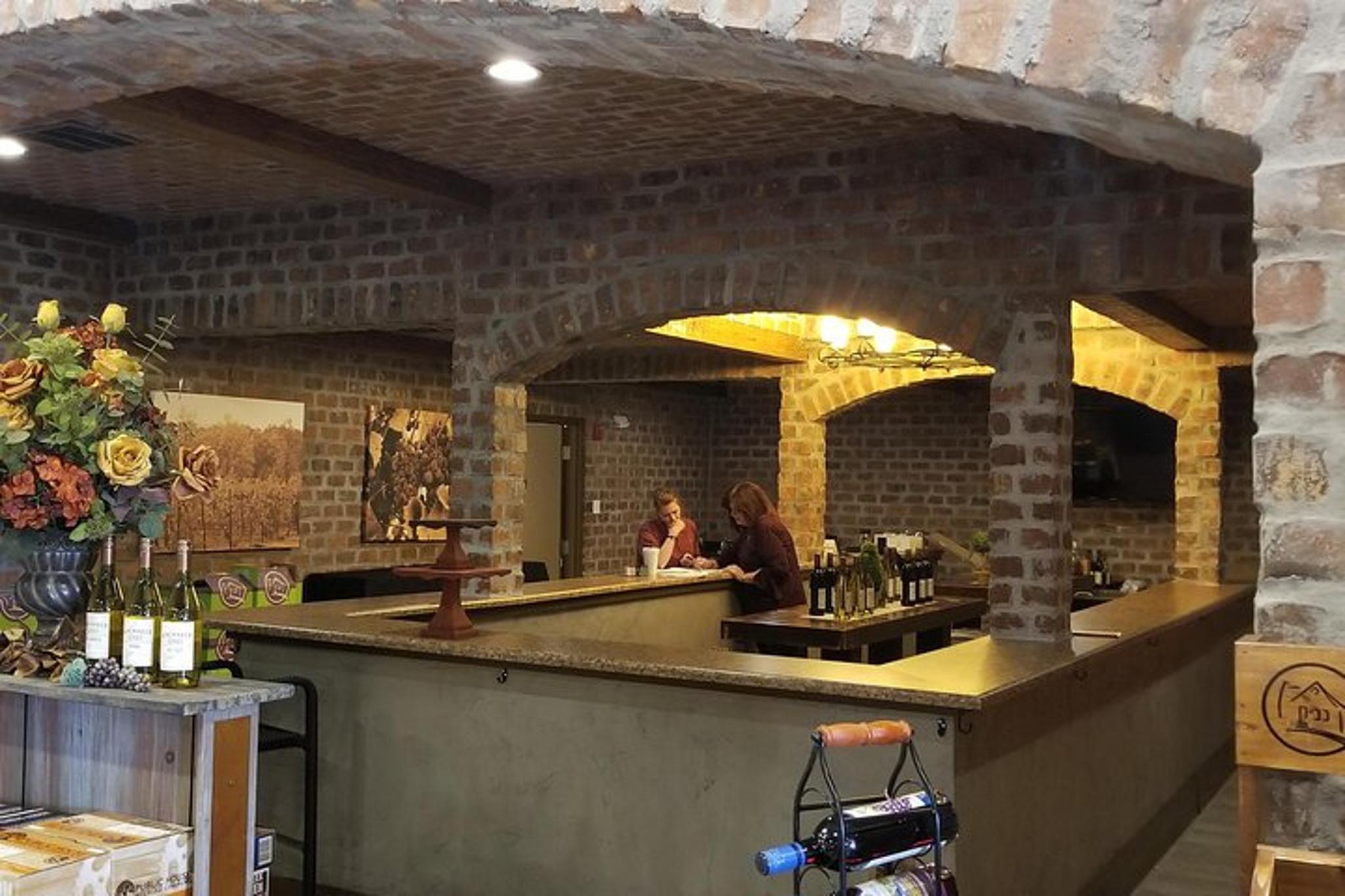 Branson Craft Beverage Wine & Shine Tour - Image 3