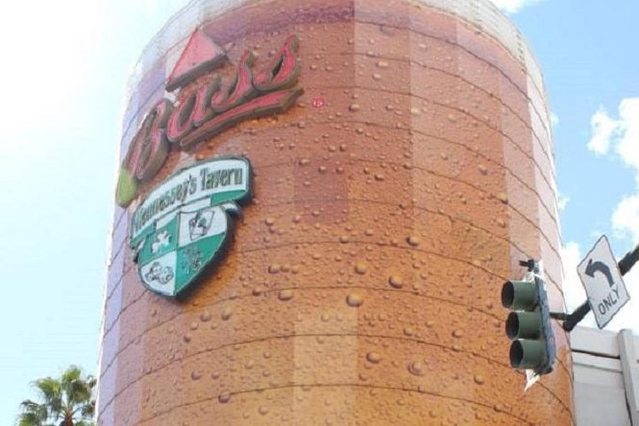 Las Vegas Fremont Bar Experience with Cocktails - Image 4