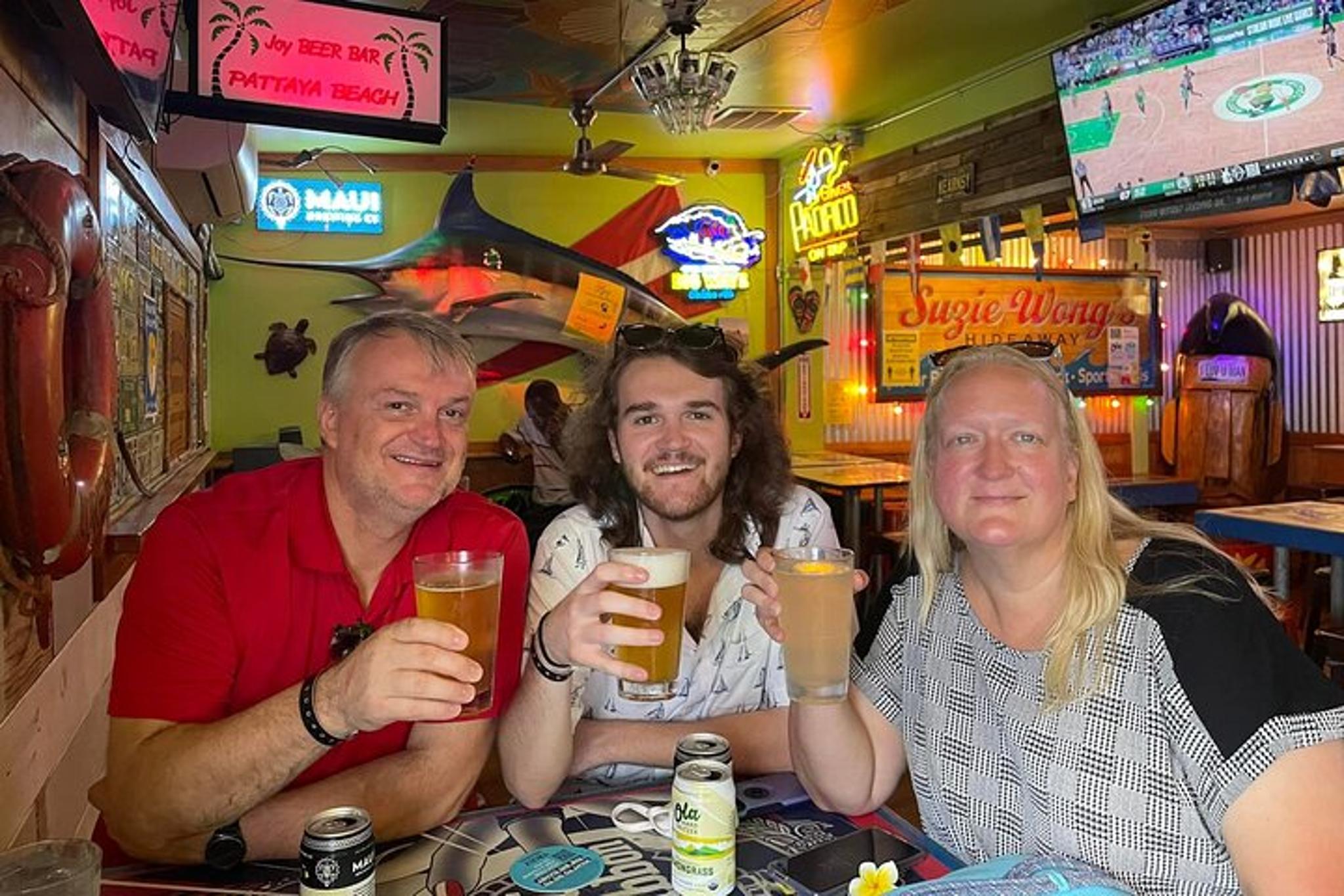 Honolulu Pub Crawl with Hidden History 2 hr - Image 3