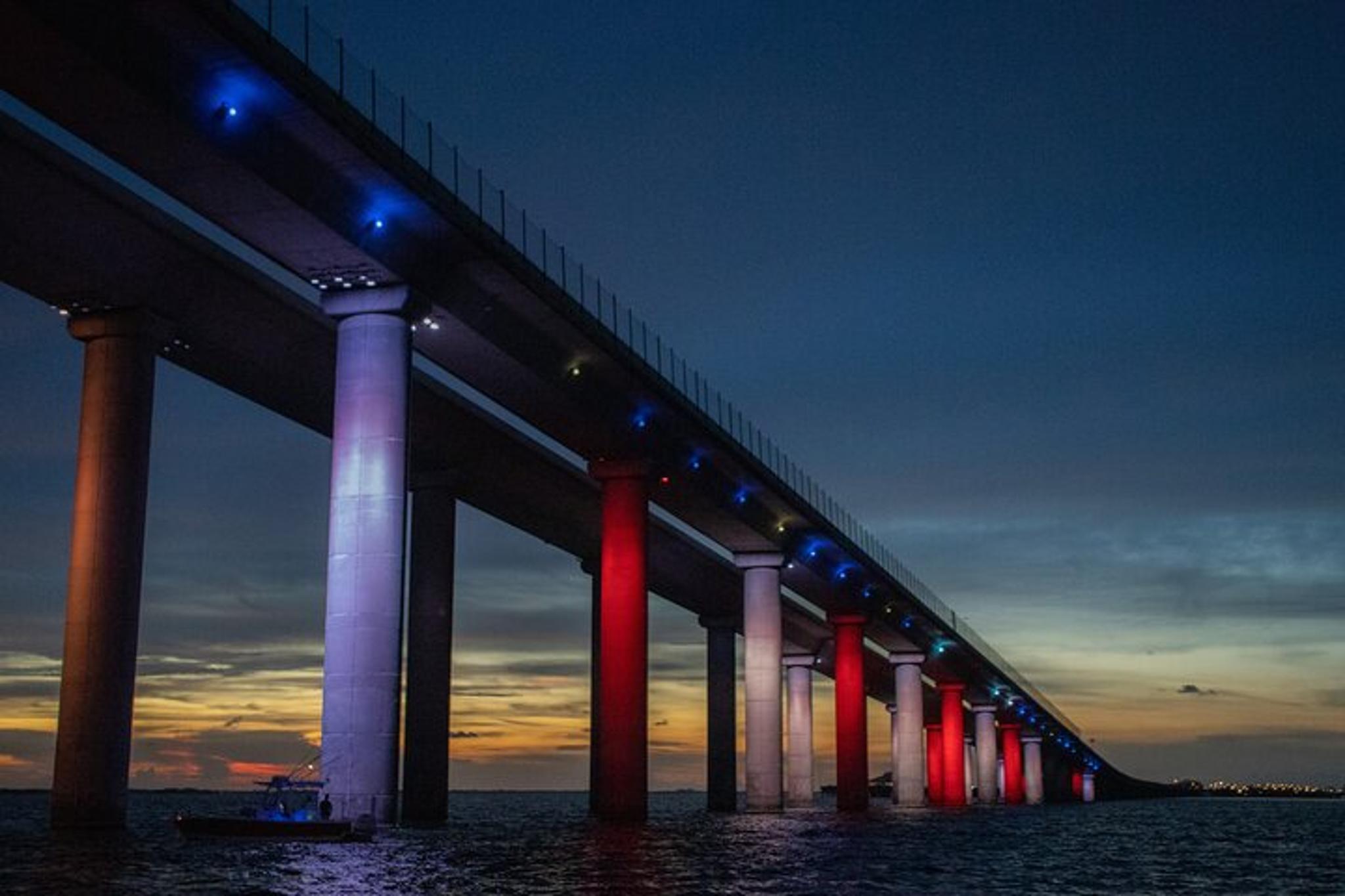 St. Petersburg Sunset & Skyway Bridge Lights Tour - Image 2