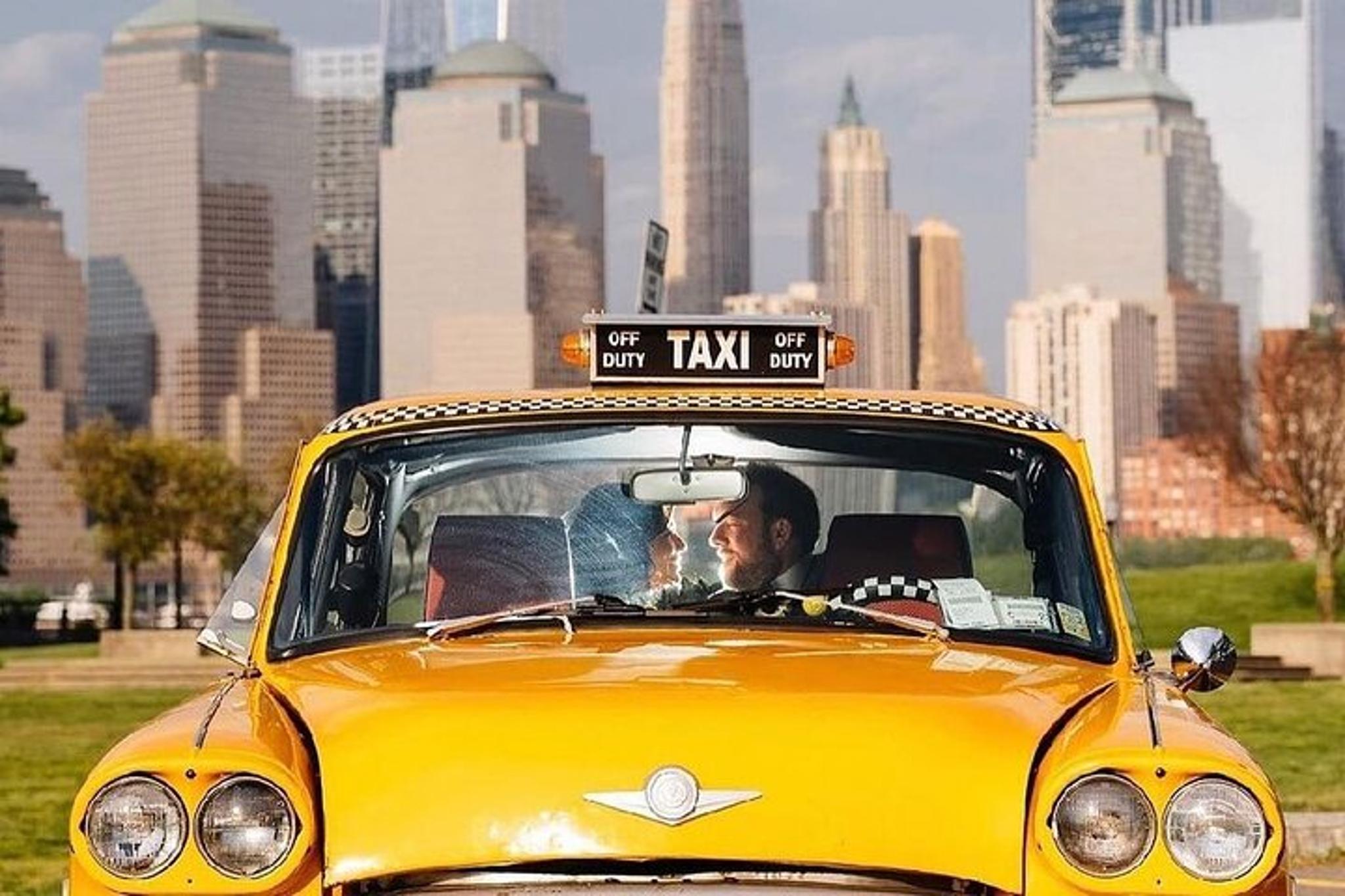 Brooklyn & Queens Vintage Taxi Tour - Image 2