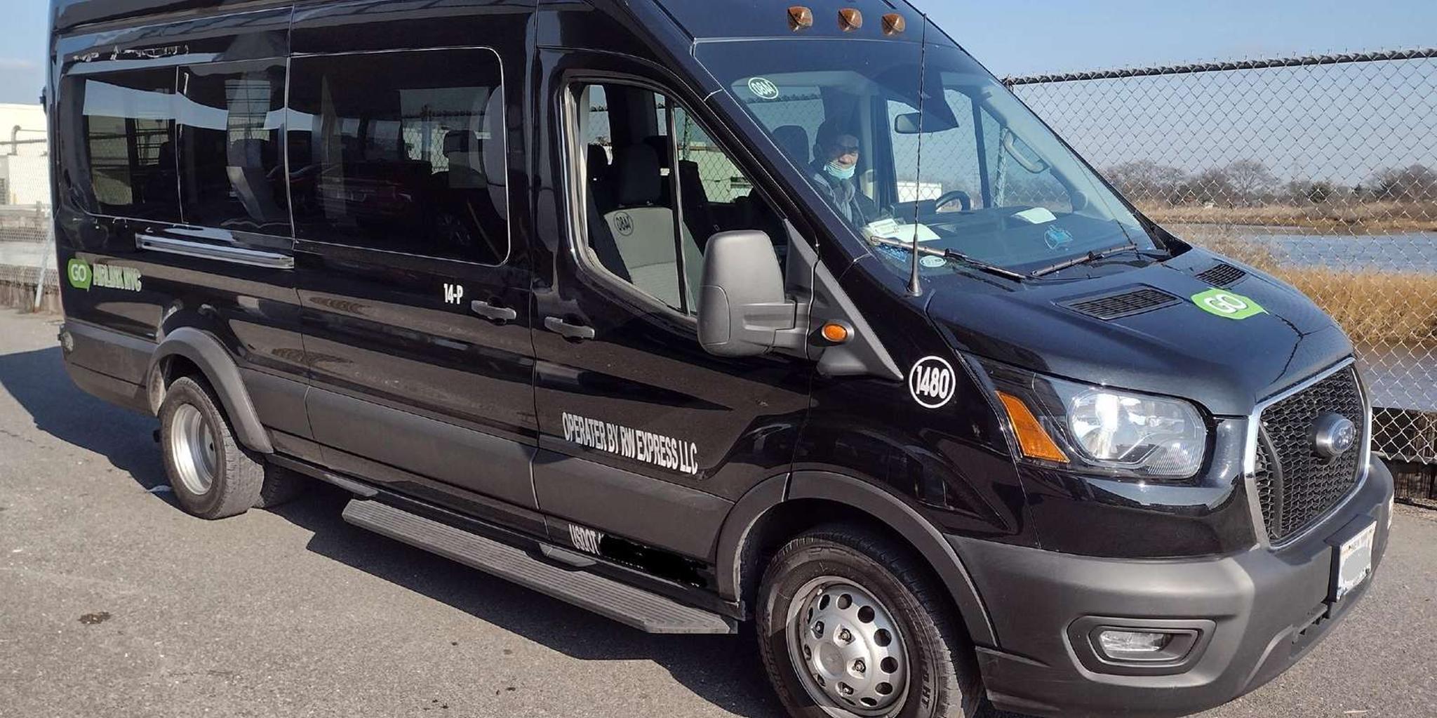 New York City Airport Transfer - Image 6