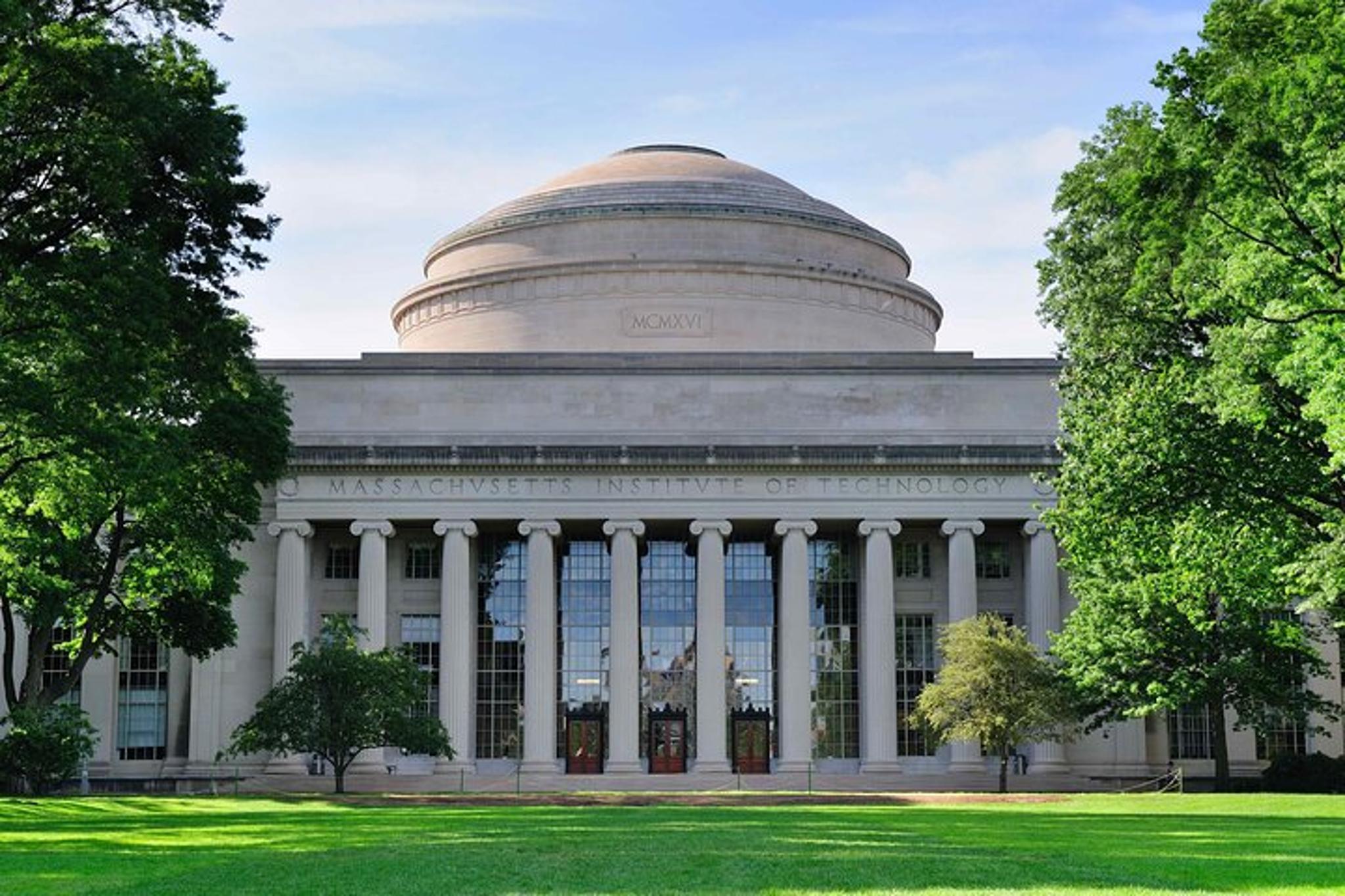 Cambridge University Tour of MIT and Harvard
