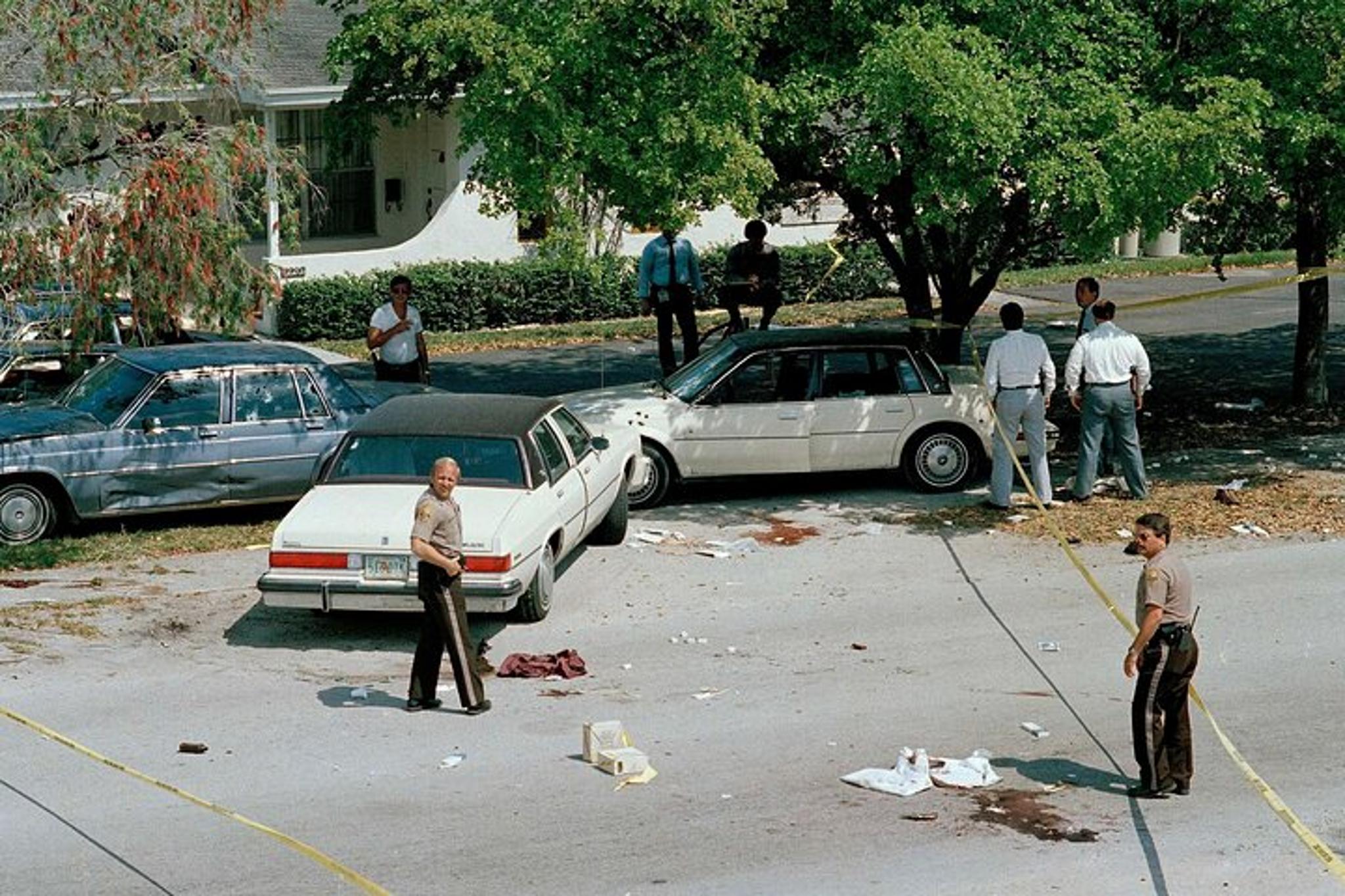 Miami Beach Crime & Scandals Walking Tour - Image 2