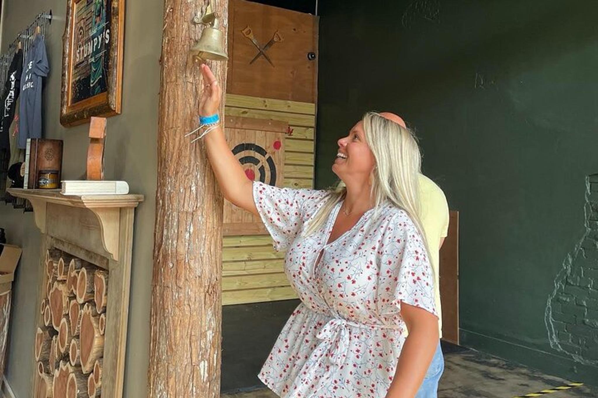 Jacksonville Axe Throwing Experience - Image 3
