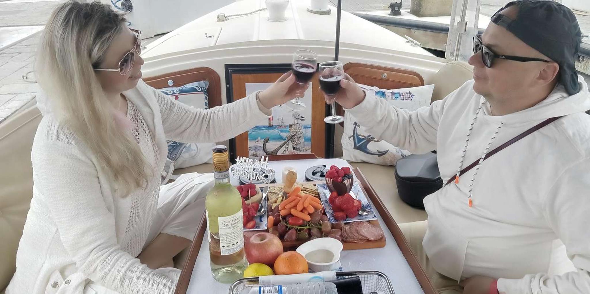 Los Angeles Boat Cruise with Wine and Cheese - Image 1