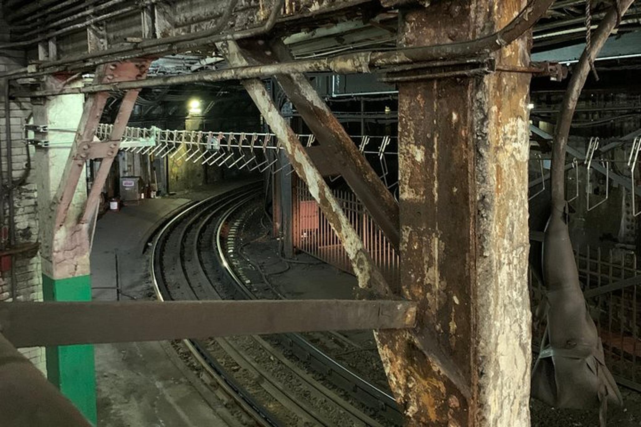 Boston Haunted Self-Guided Walking Tour - Image 4