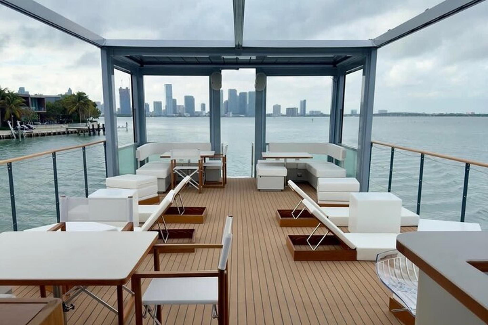 Miami Yacht Rental Private Water Villa 4 hr - Image 6