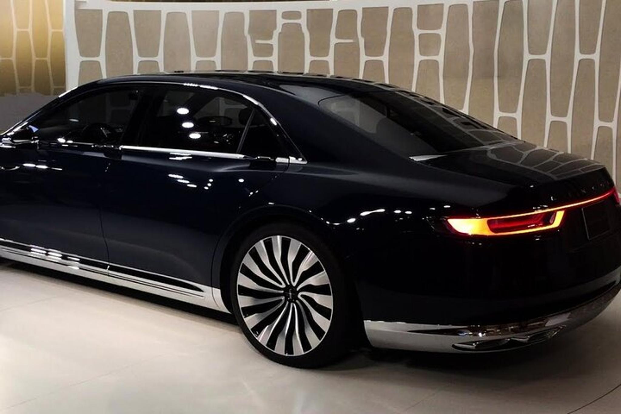 Philadelphia Private Airport Transfer by Sedan - Image 6